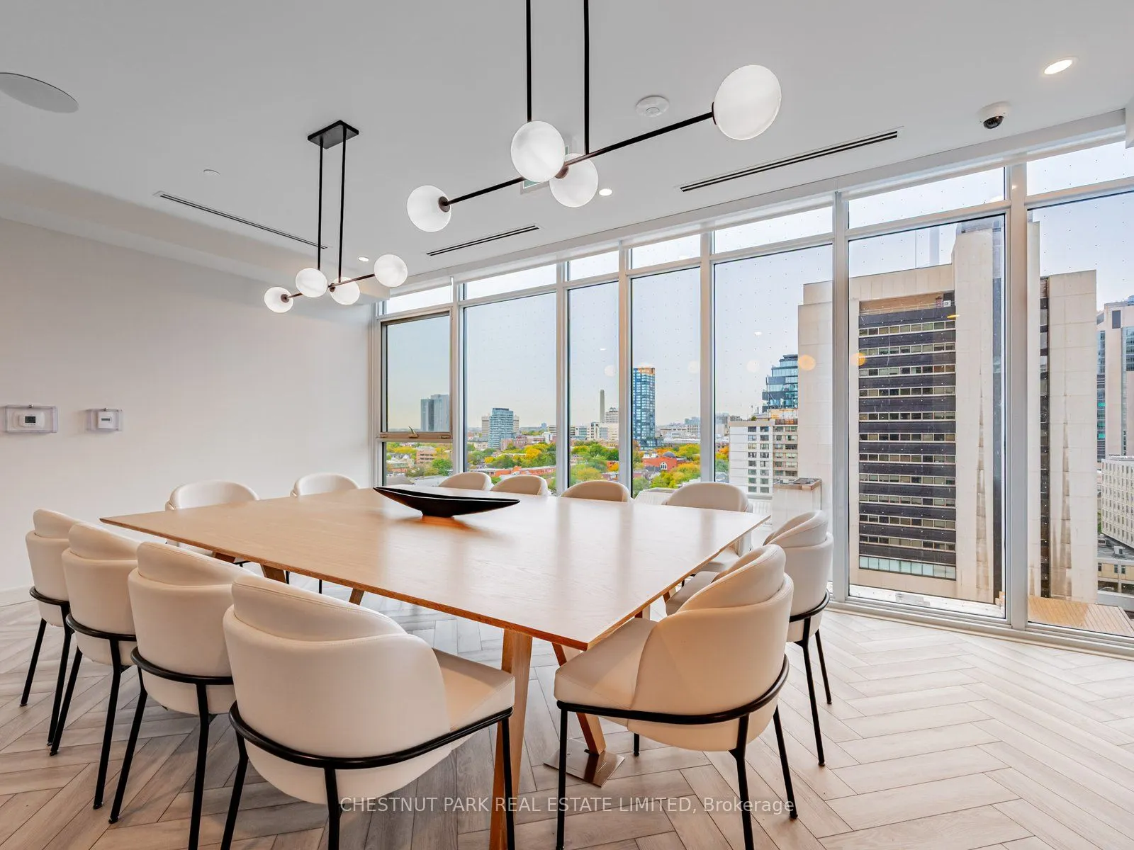280 Dundas Street W, #503