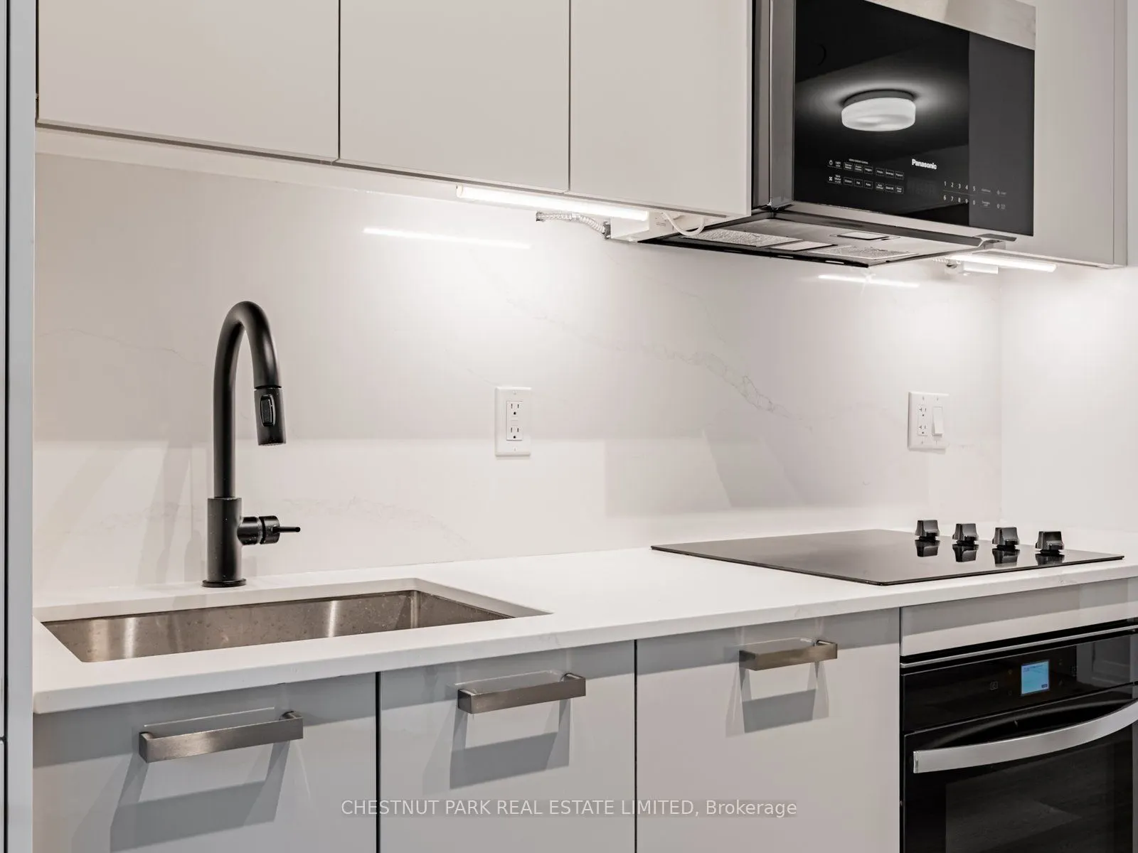 280 Dundas Street W, #503