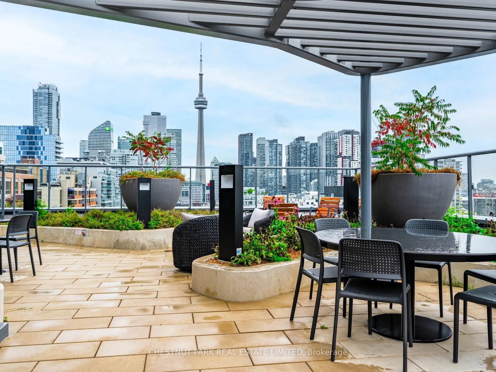 280 Dundas Street W, #503