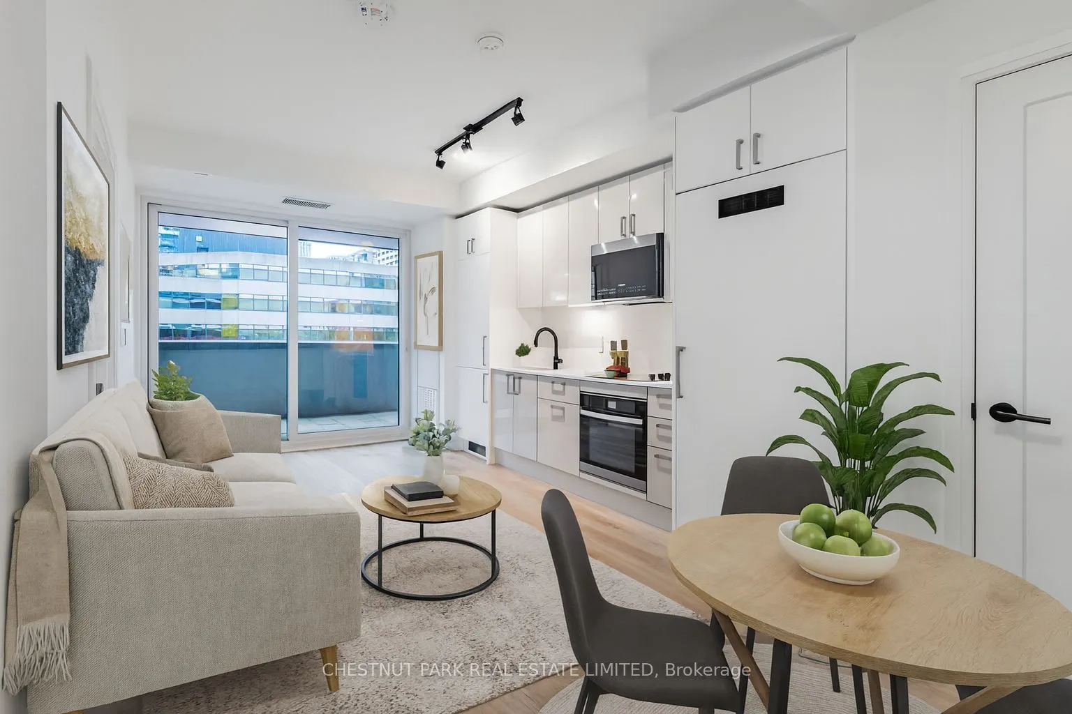 280 Dundas Street W, #503