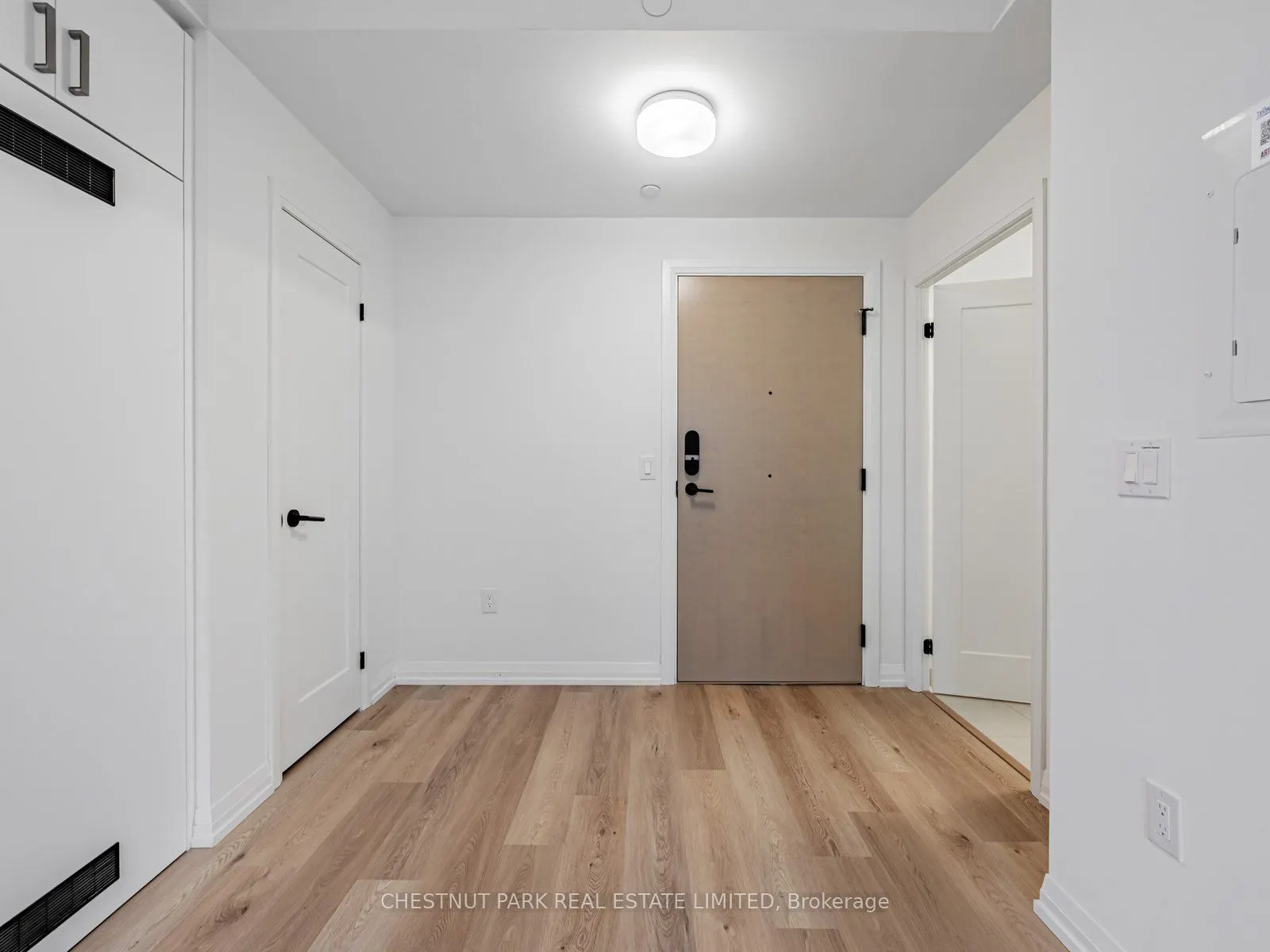 280 Dundas Street W, #503