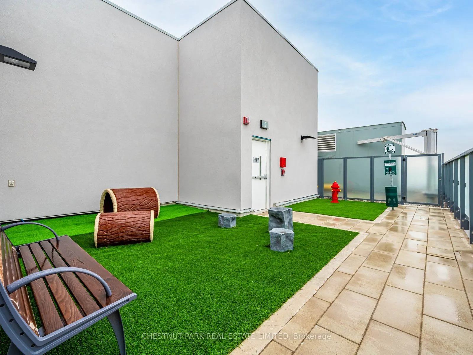 280 Dundas Street W, #503