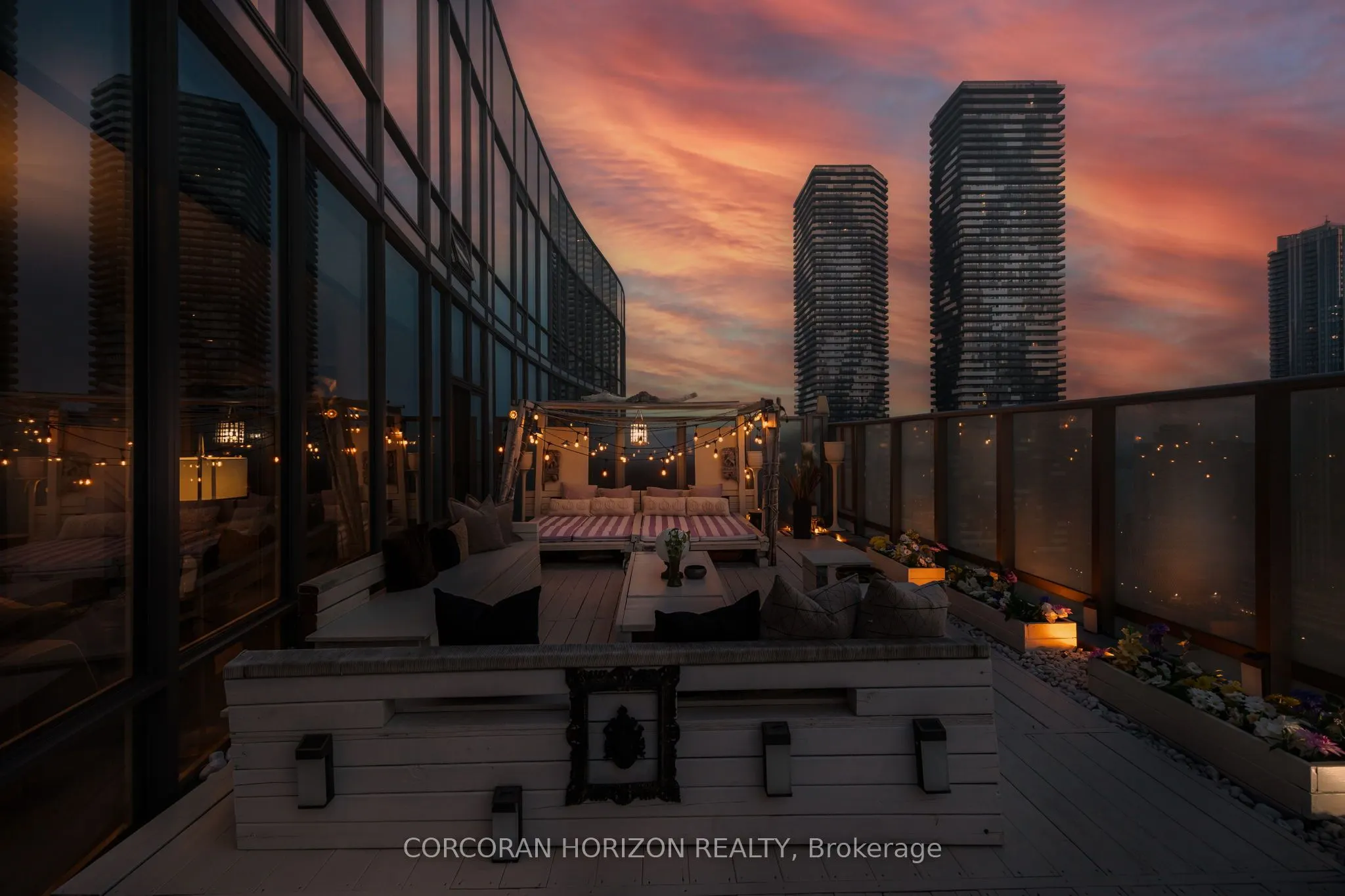1 Market Street, #PH3301
