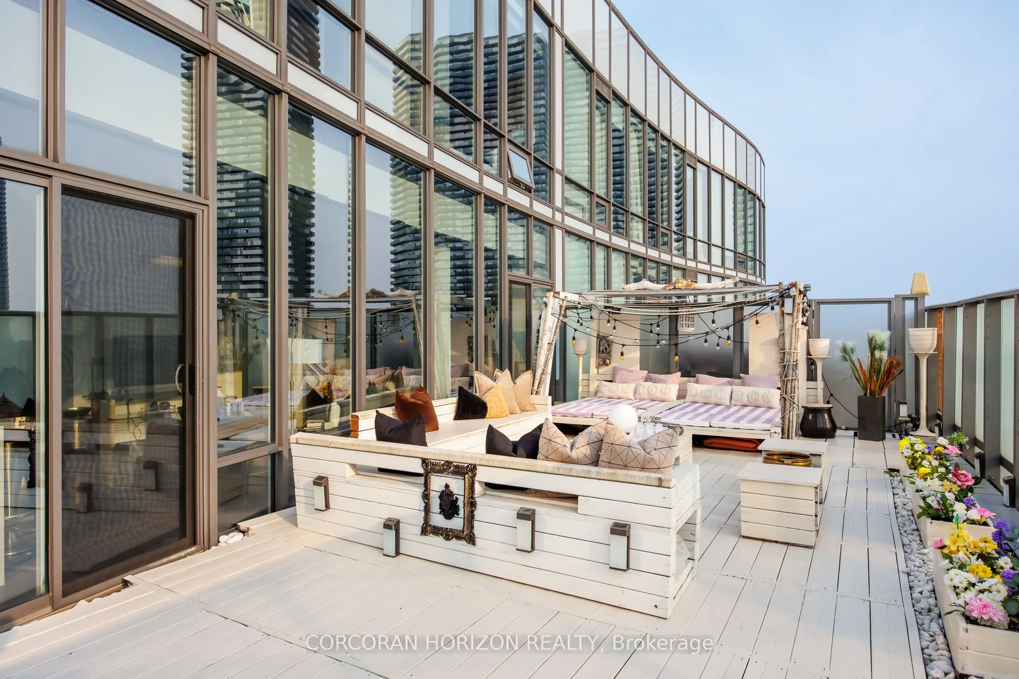 1 Market Street, #PH3301