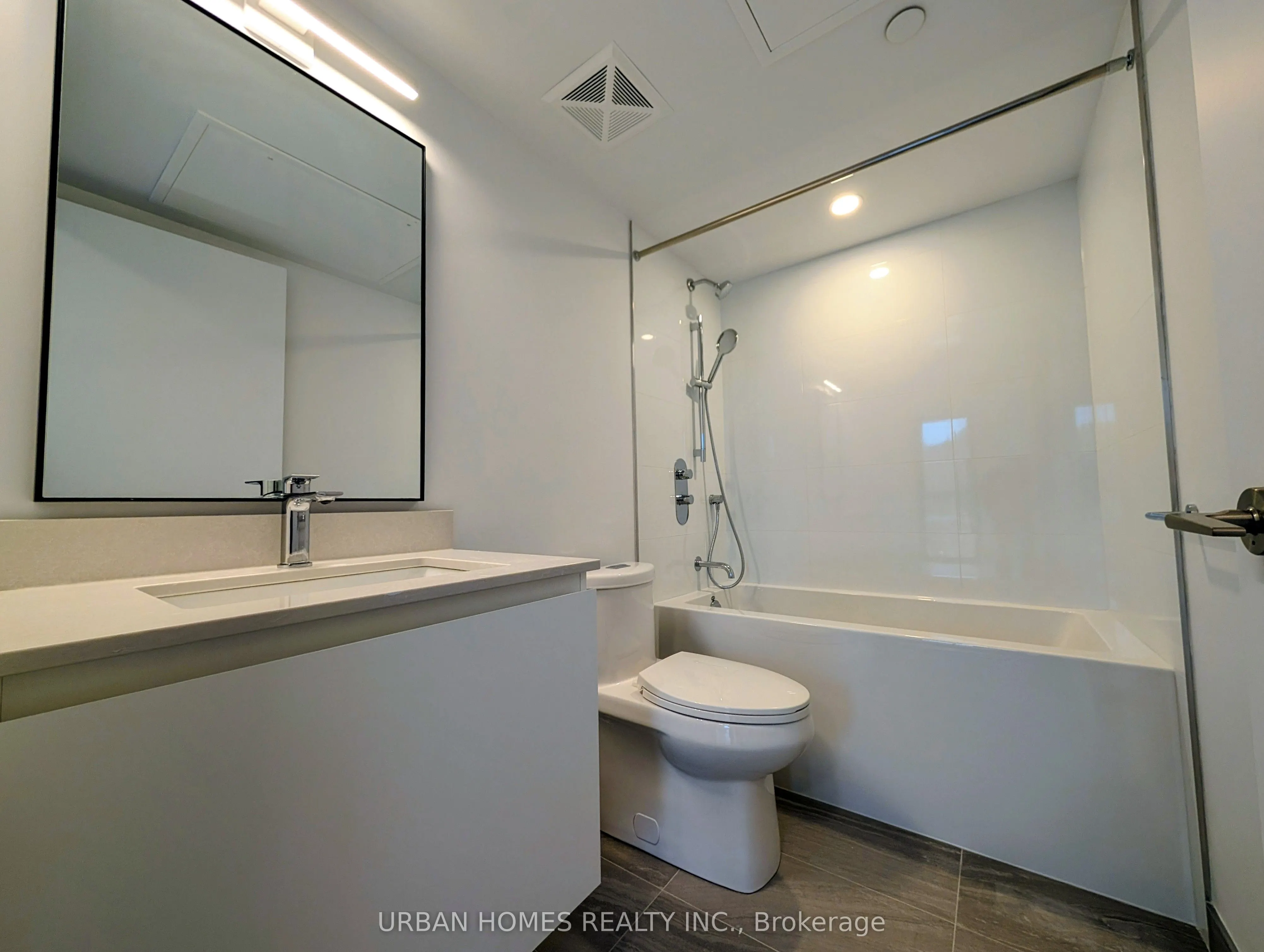 1720 Bayview Avenue, #202