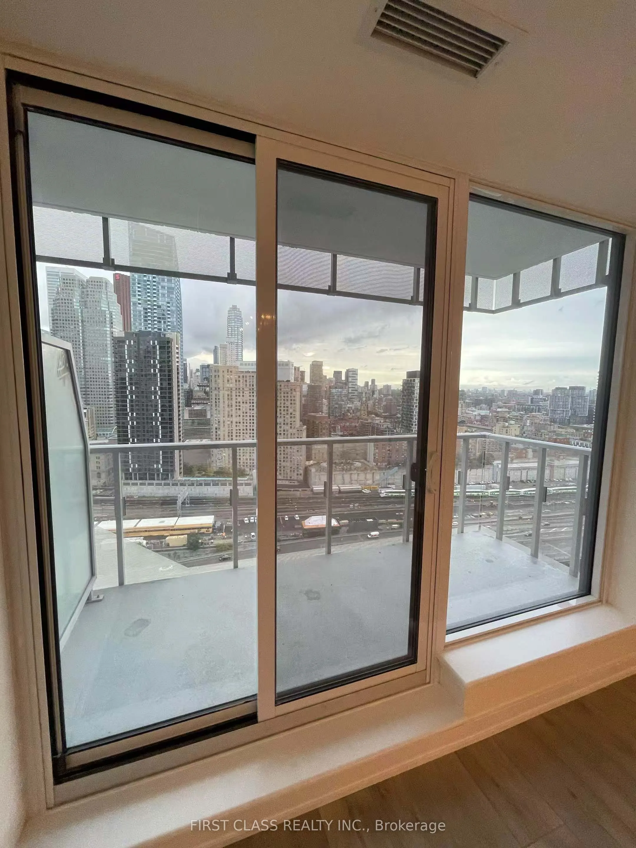 28 Freeland Street, #2505