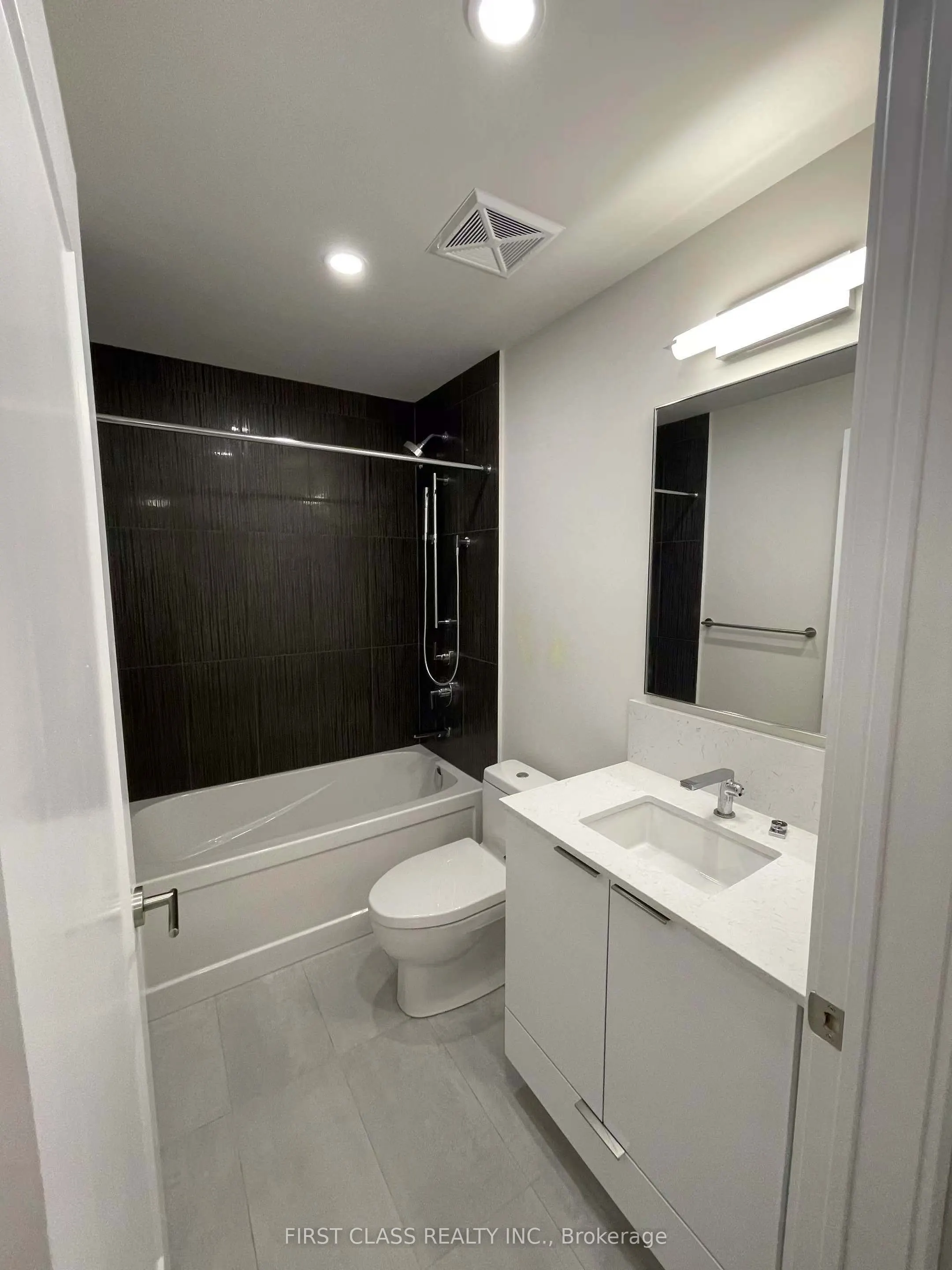 28 Freeland Street, #2505