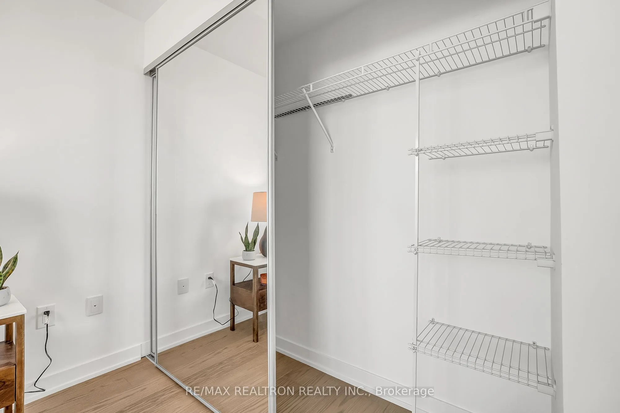 11 Wellesley Street W, #4704
