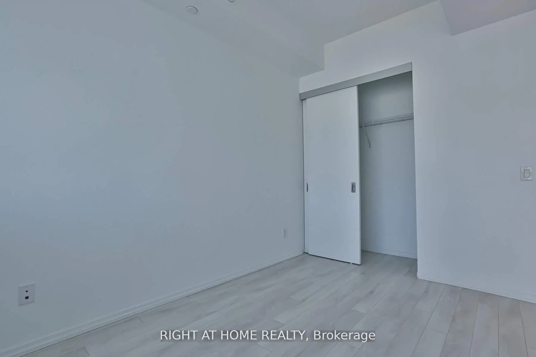 197 Yonge Street, #5614