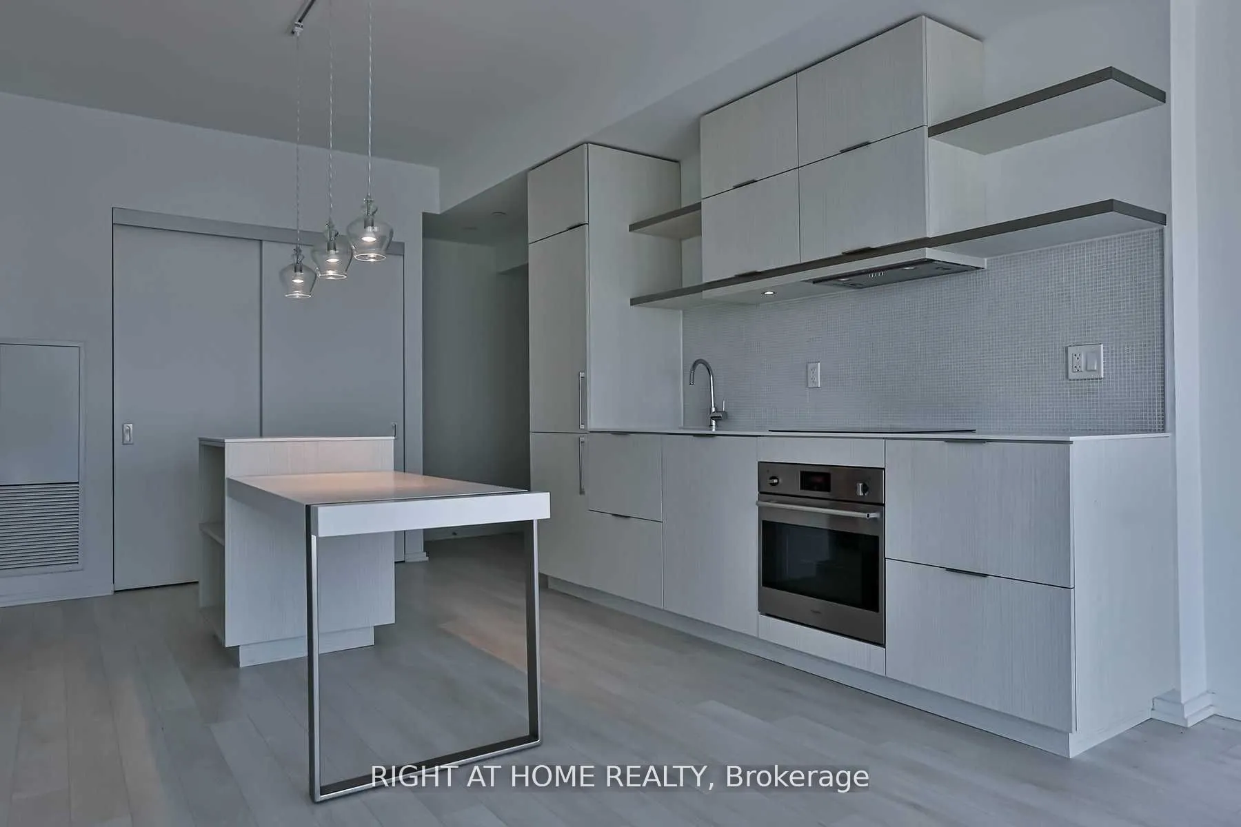 197 Yonge Street, #5614