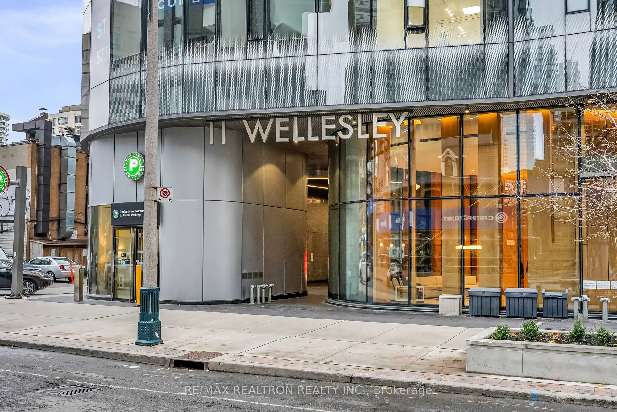 11 Wellesley Street W, #4704