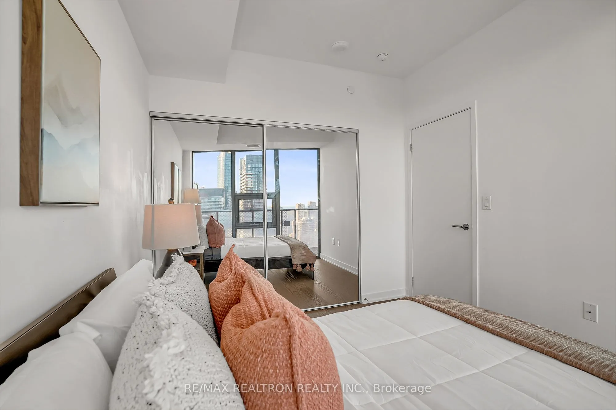 11 Wellesley Street W, #4704