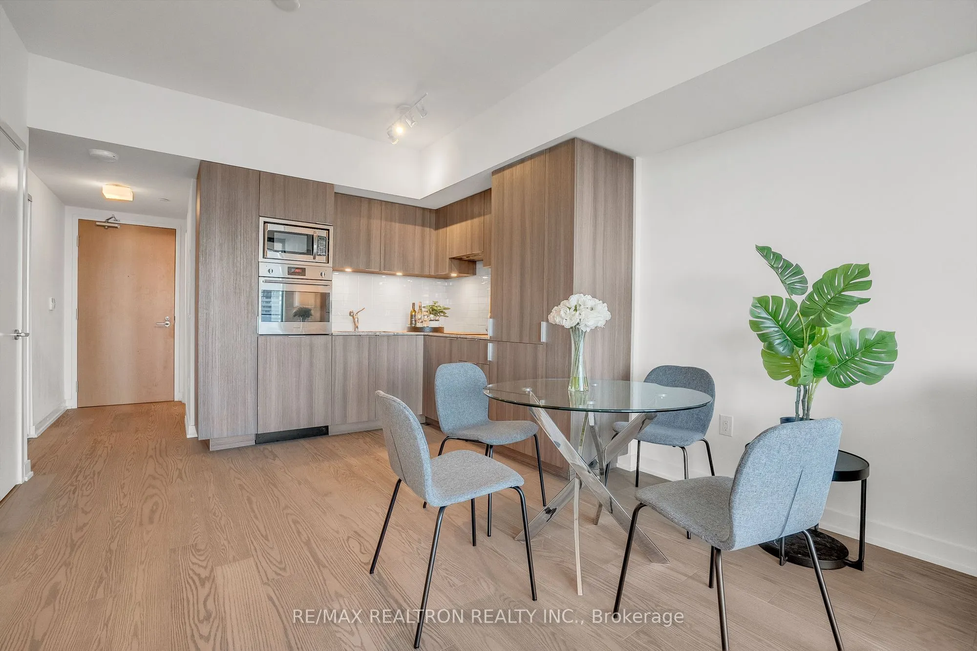 11 Wellesley Street W, #4704