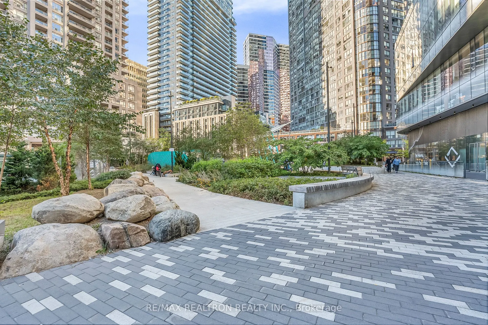 11 Wellesley Street W, #4704