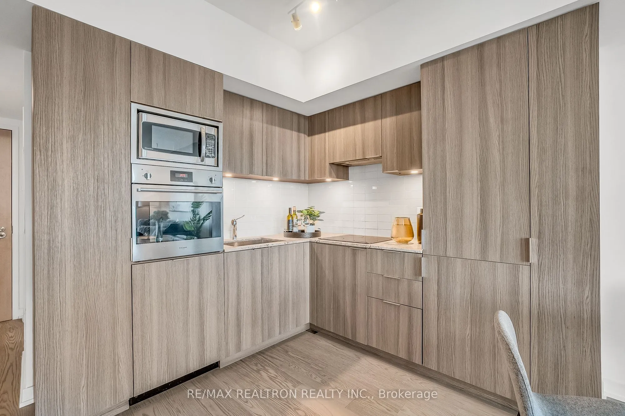 11 Wellesley Street W, #4704