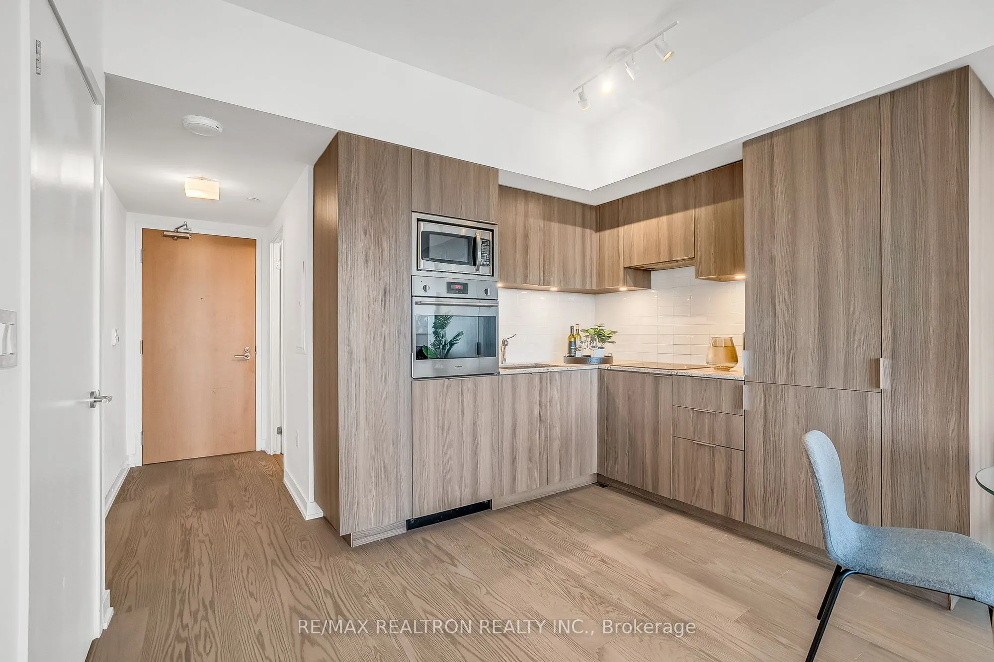 11 Wellesley Street W, #4704