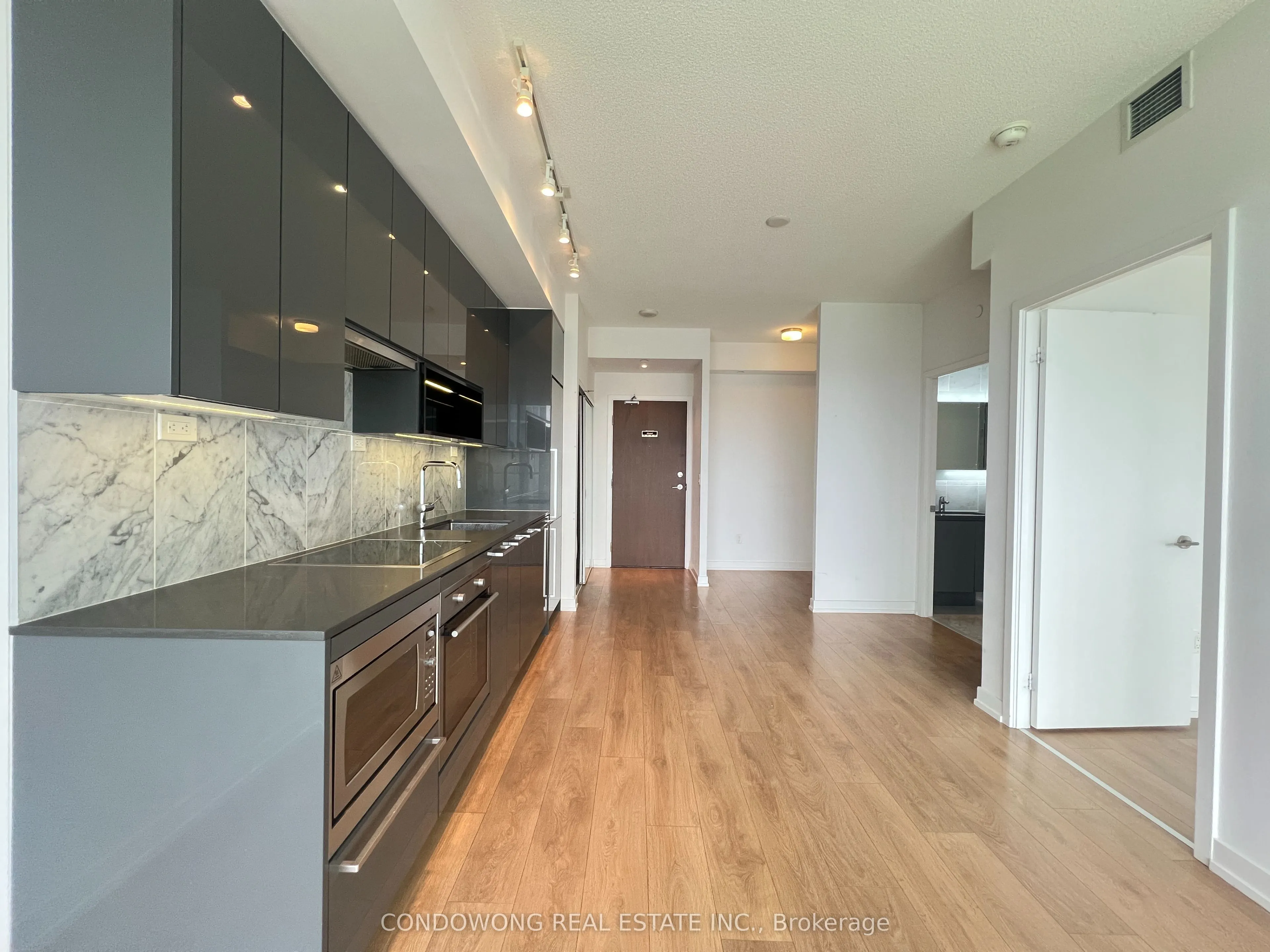 115 Mcmahon Drive, #709