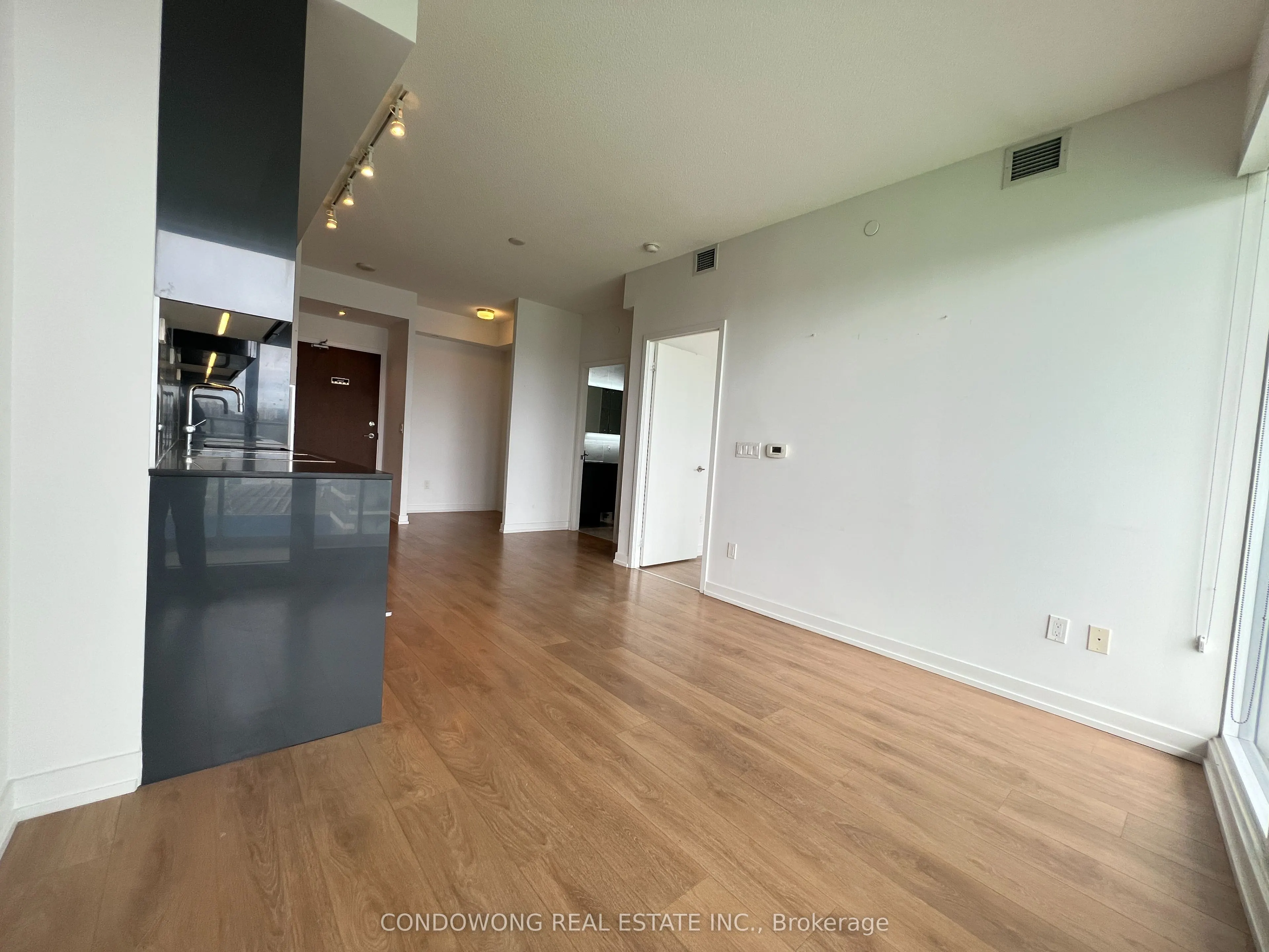 115 Mcmahon Drive, #709