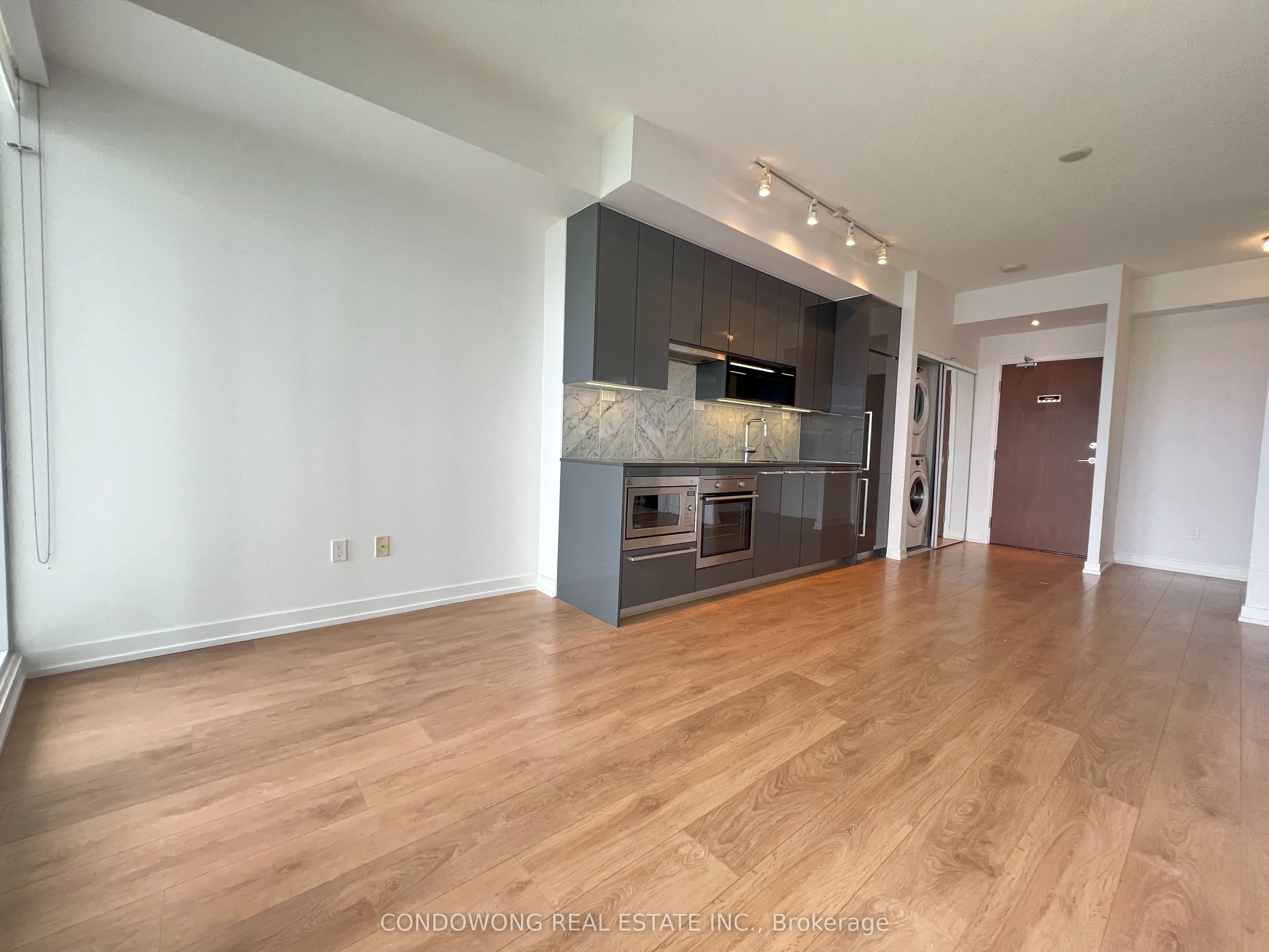 115 Mcmahon Drive, #709