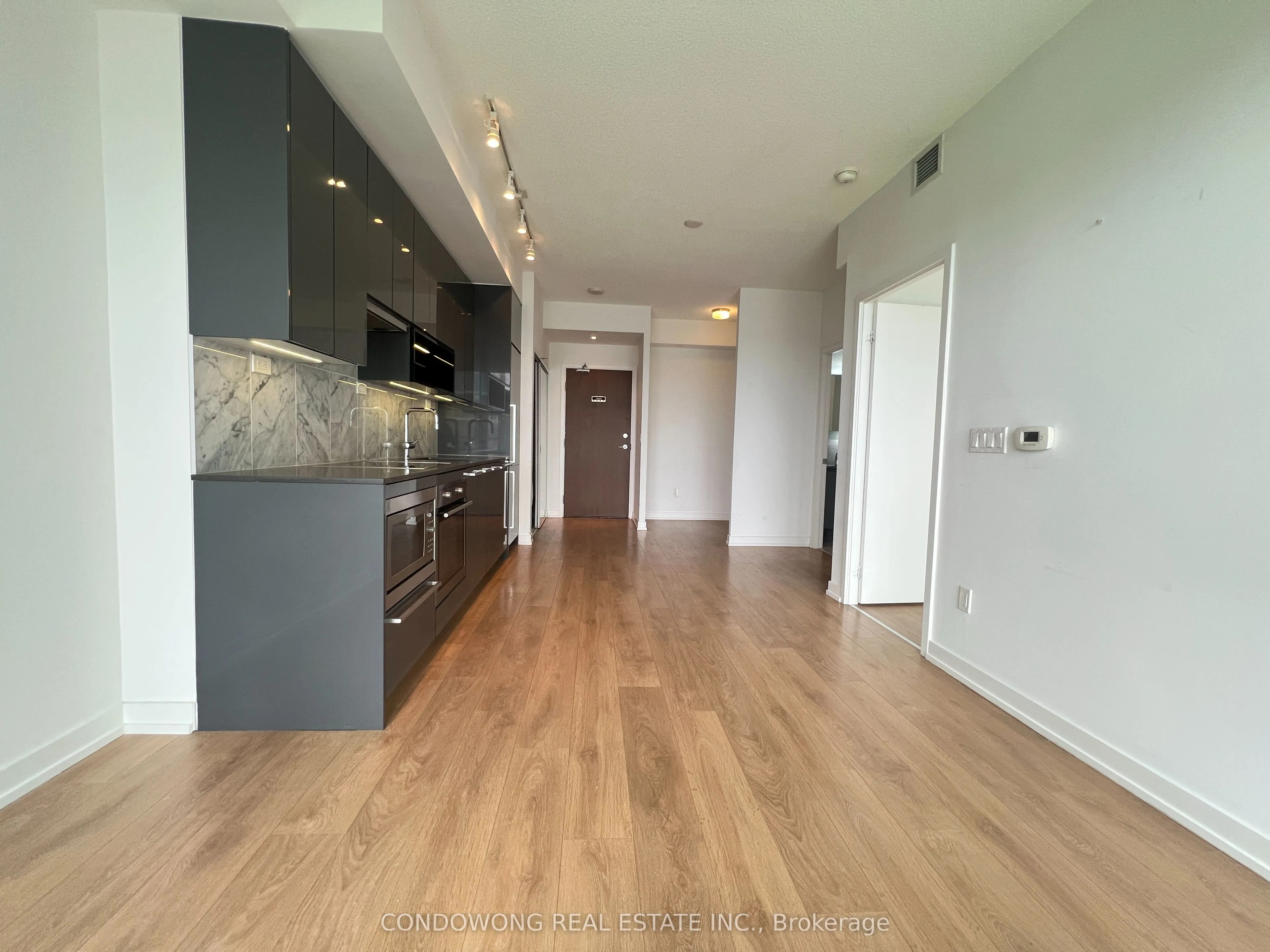 115 Mcmahon Drive, #709