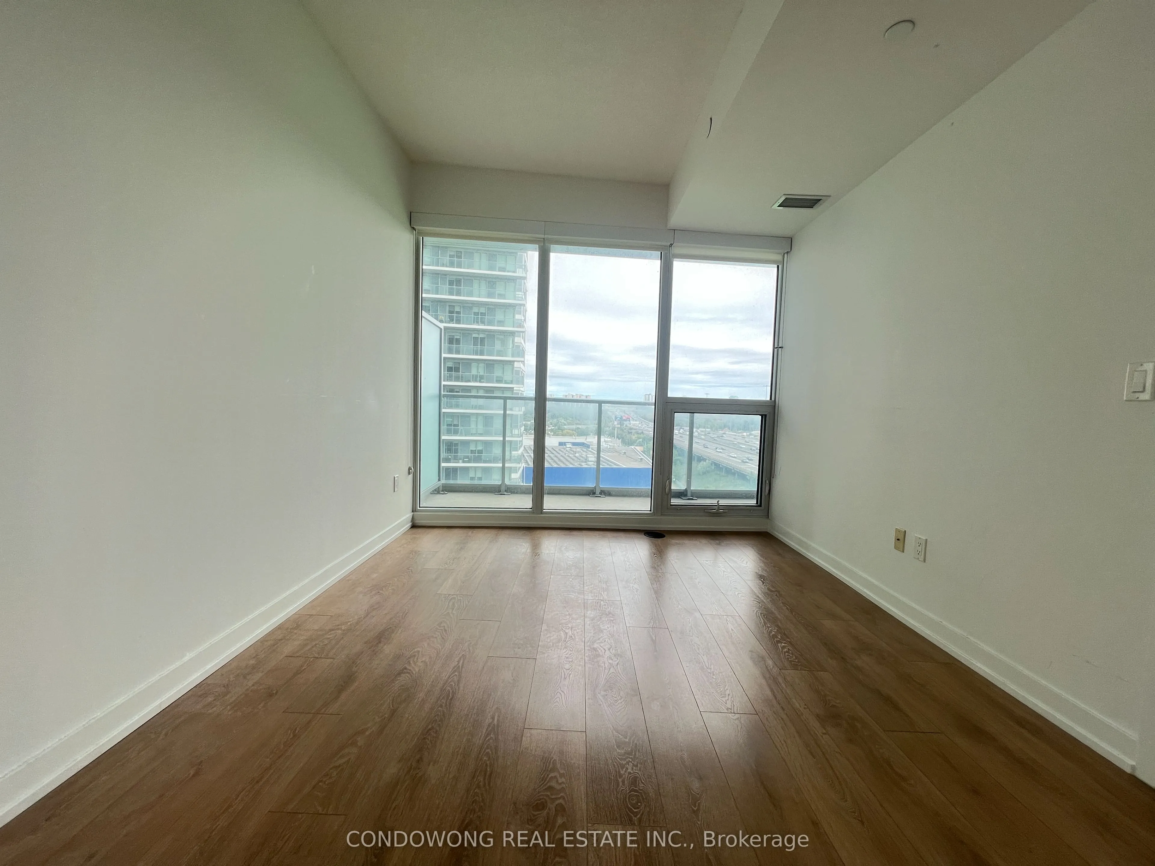 115 Mcmahon Drive, #709