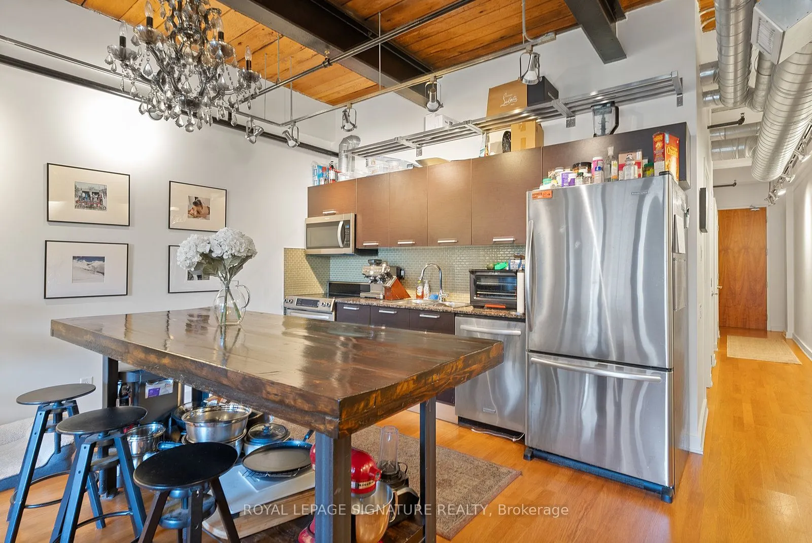 43 Hanna Avenue, #225