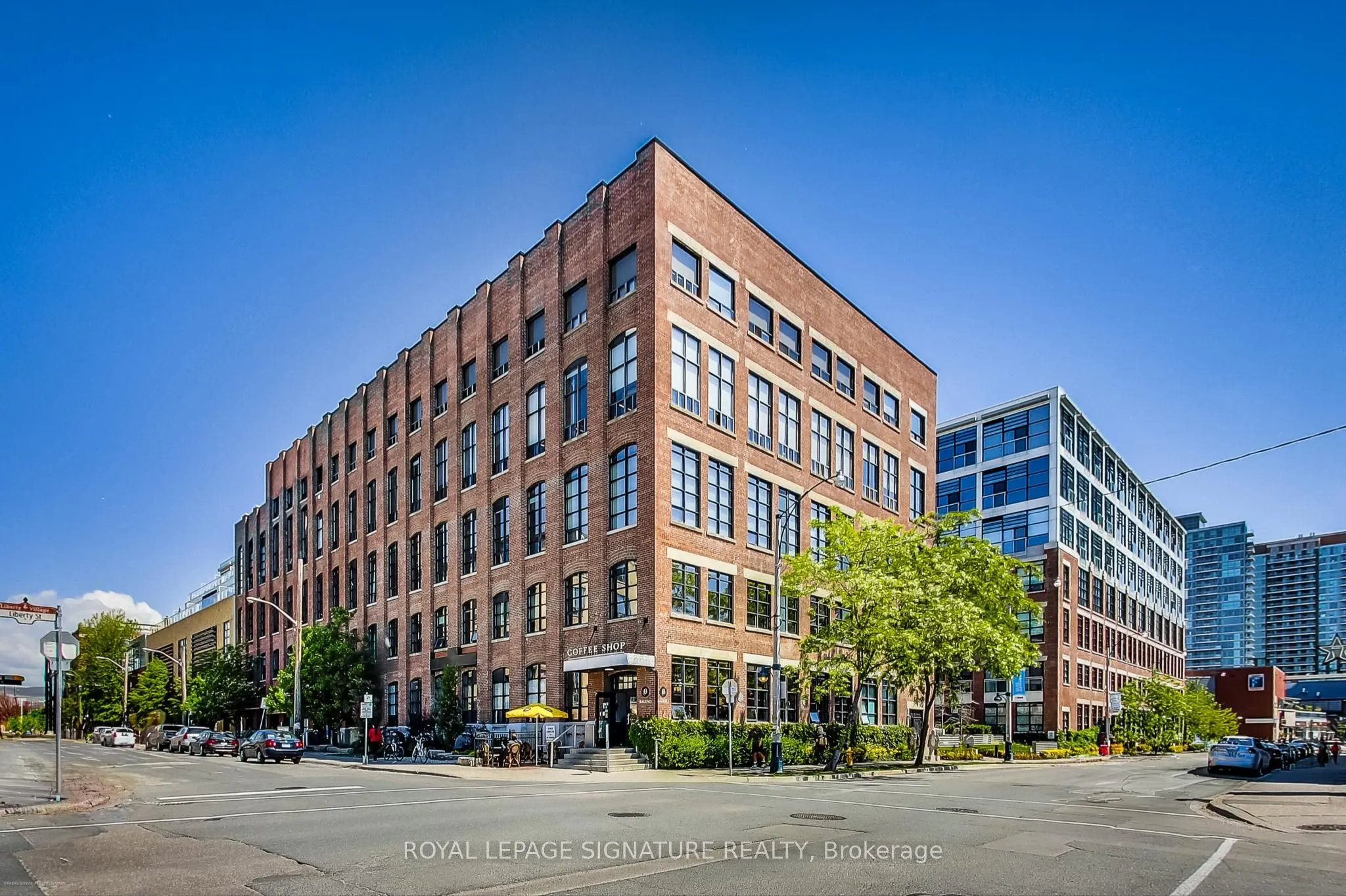 43 Hanna Avenue, #225
