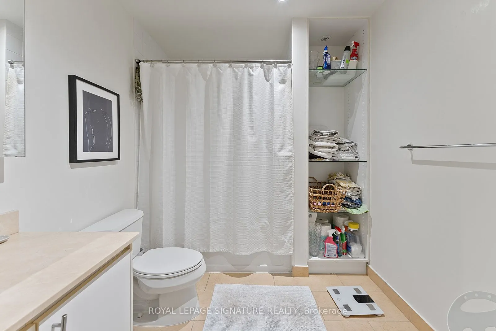 43 Hanna Avenue, #225