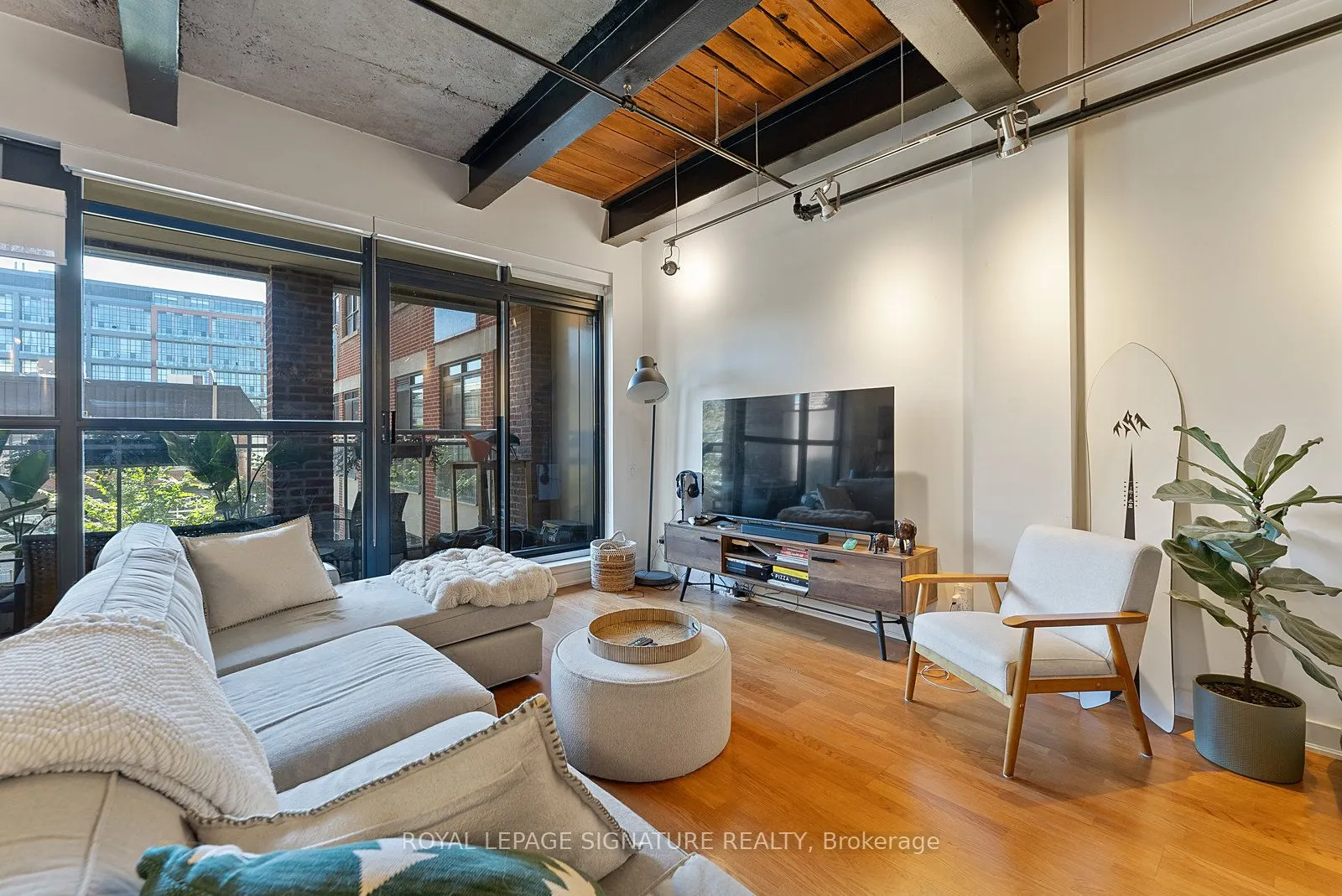 43 Hanna Avenue, #225