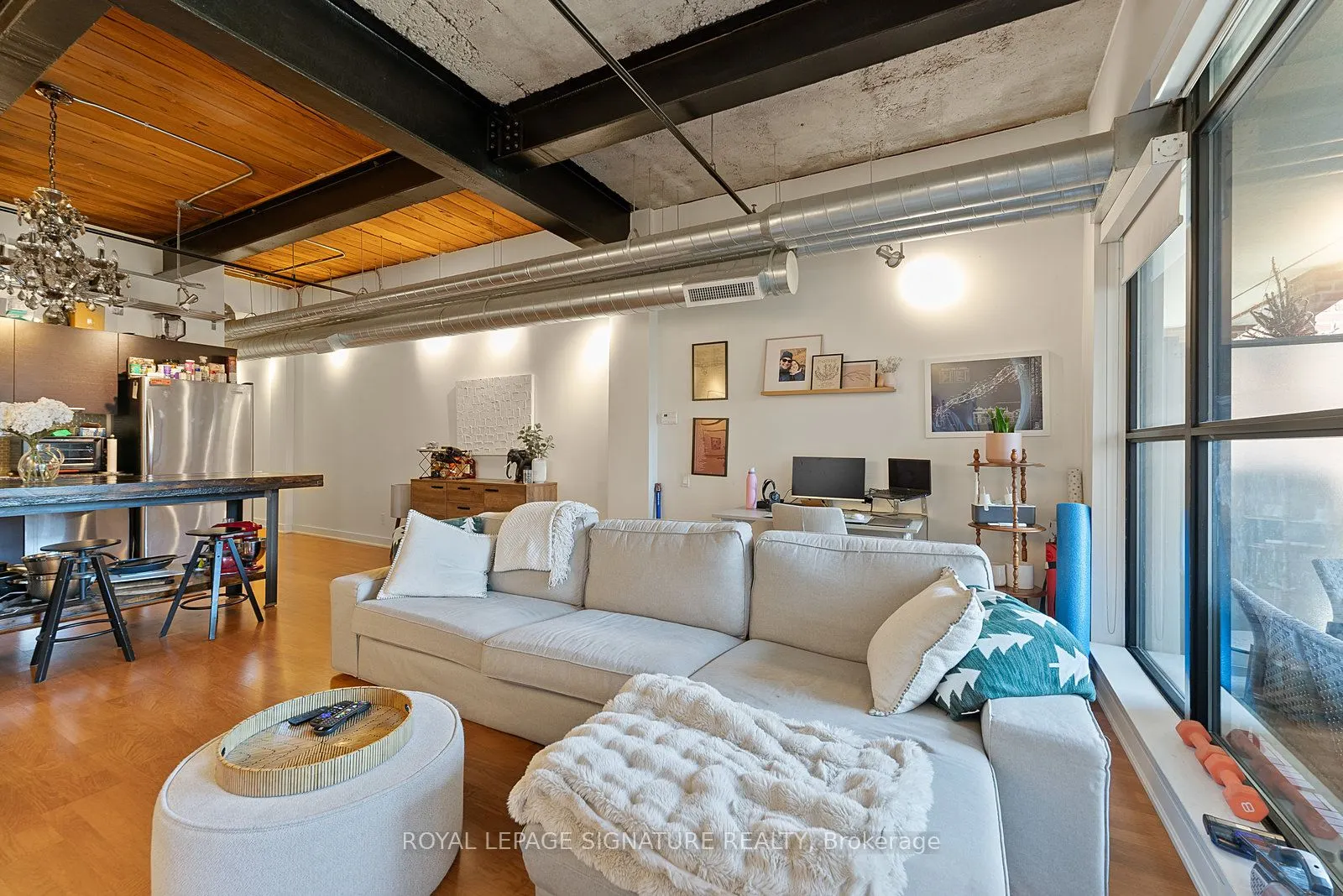 43 Hanna Avenue, #225