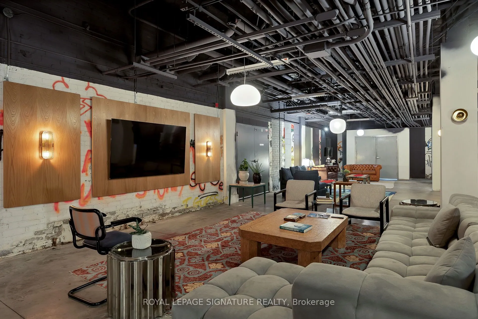 43 Hanna Avenue, #225
