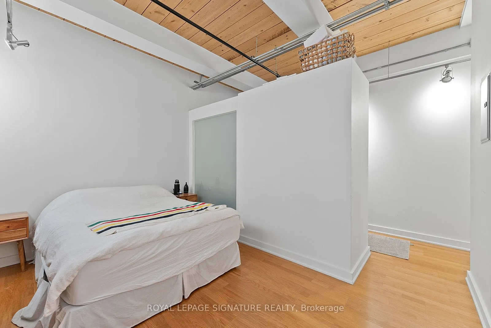 43 Hanna Avenue, #225