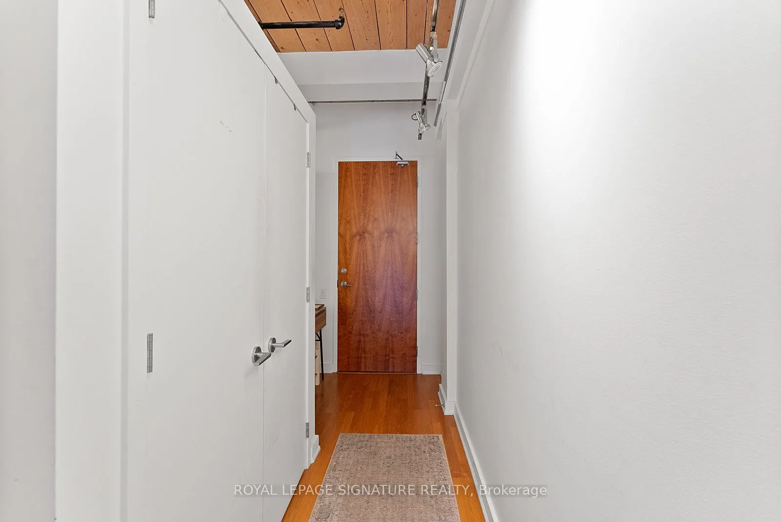 43 Hanna Avenue, #225