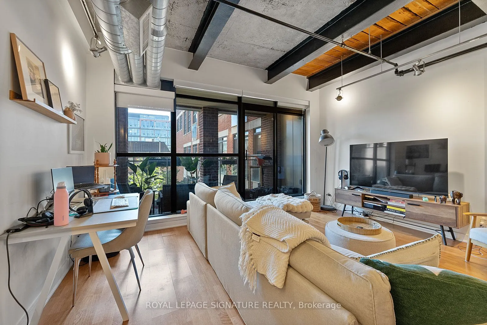 43 Hanna Avenue, #225