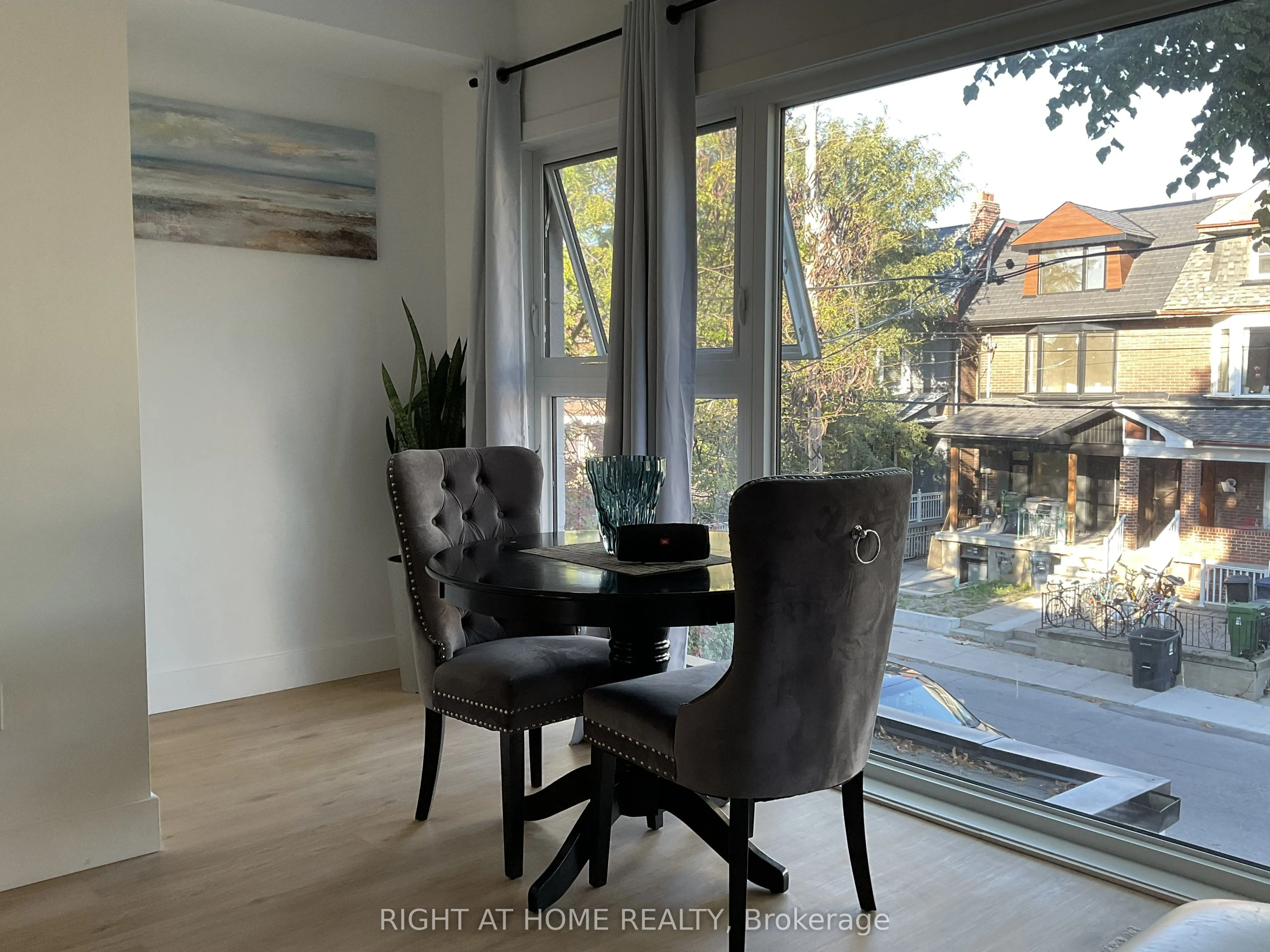 674 Manning Avenue, #Second floor