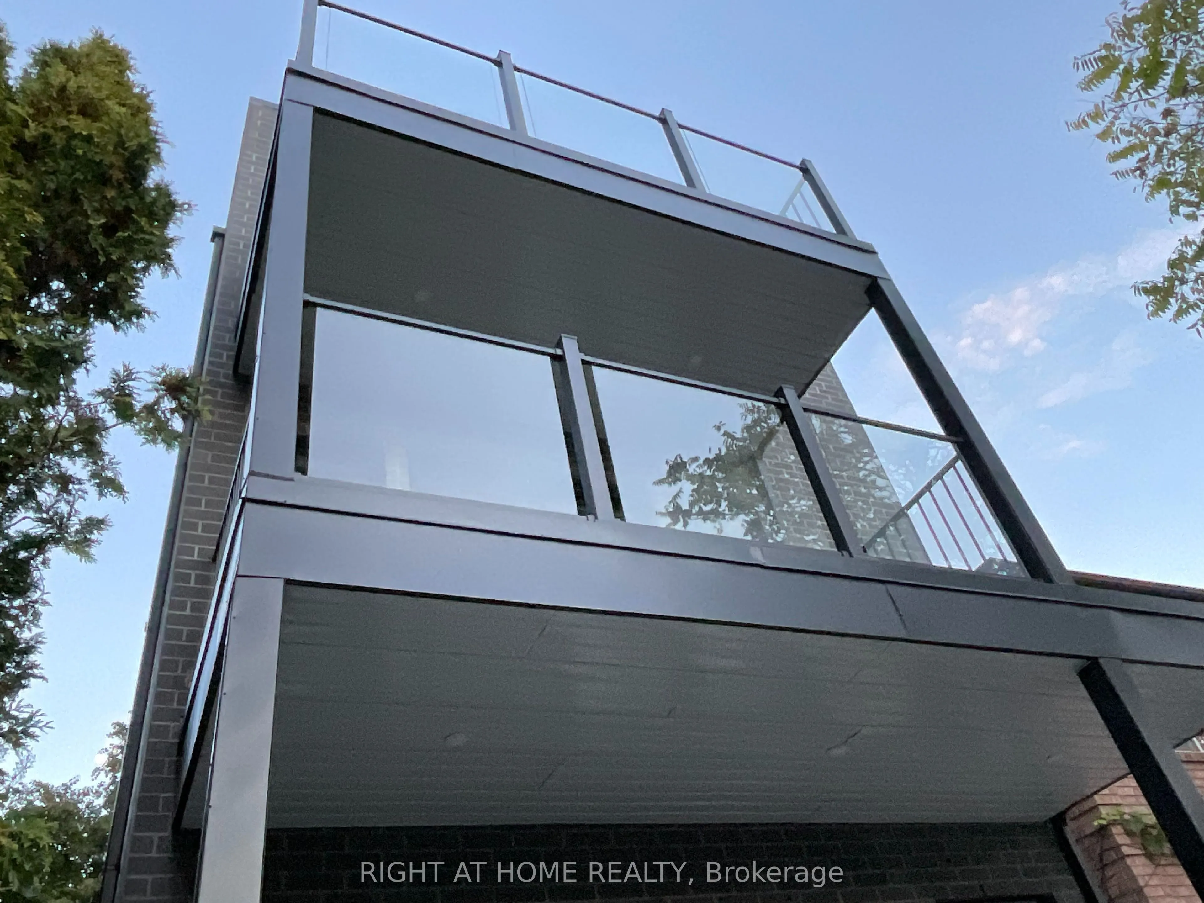 674 Manning Avenue, #Second floor