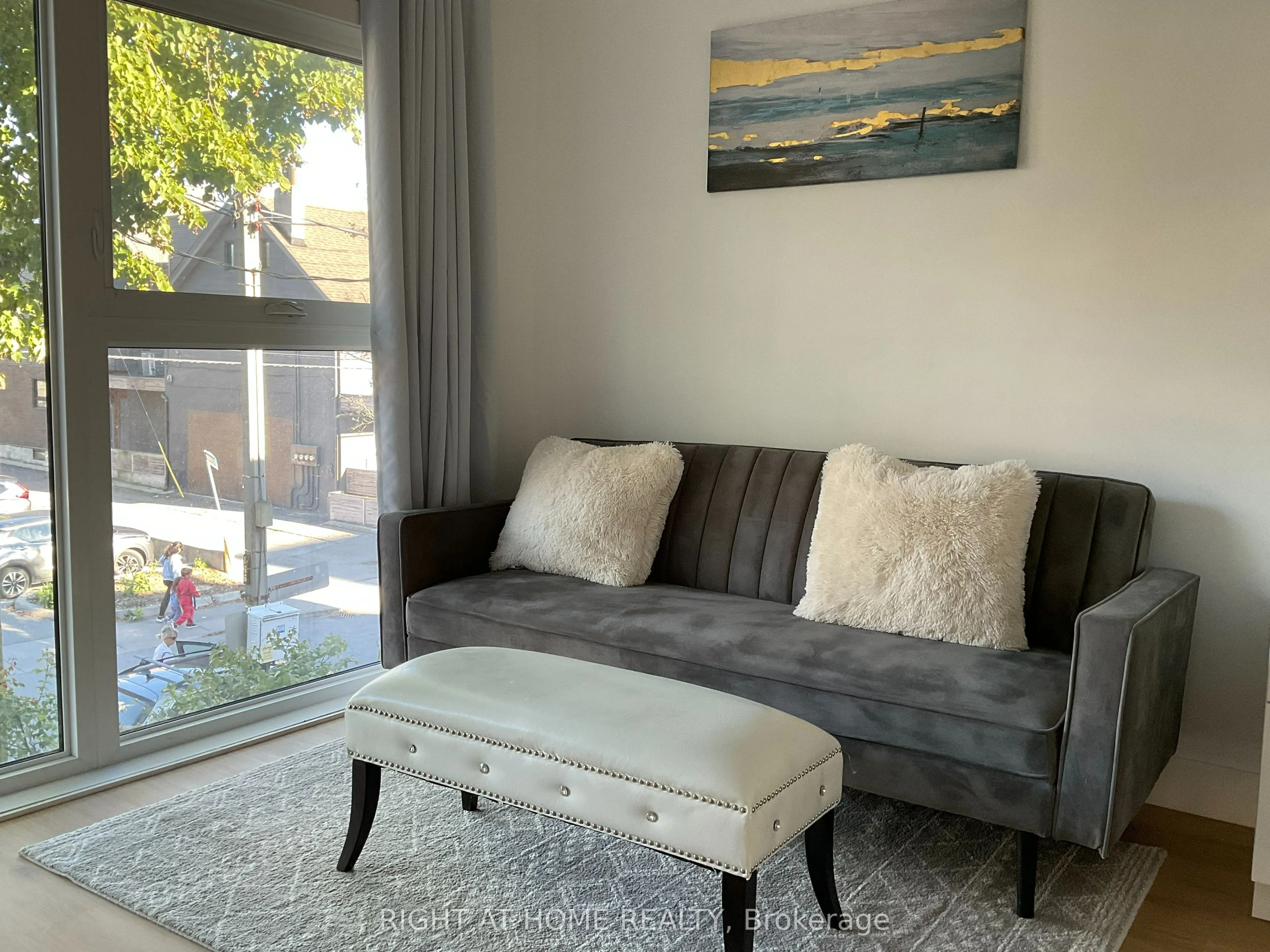 674 Manning Avenue, #Second floor