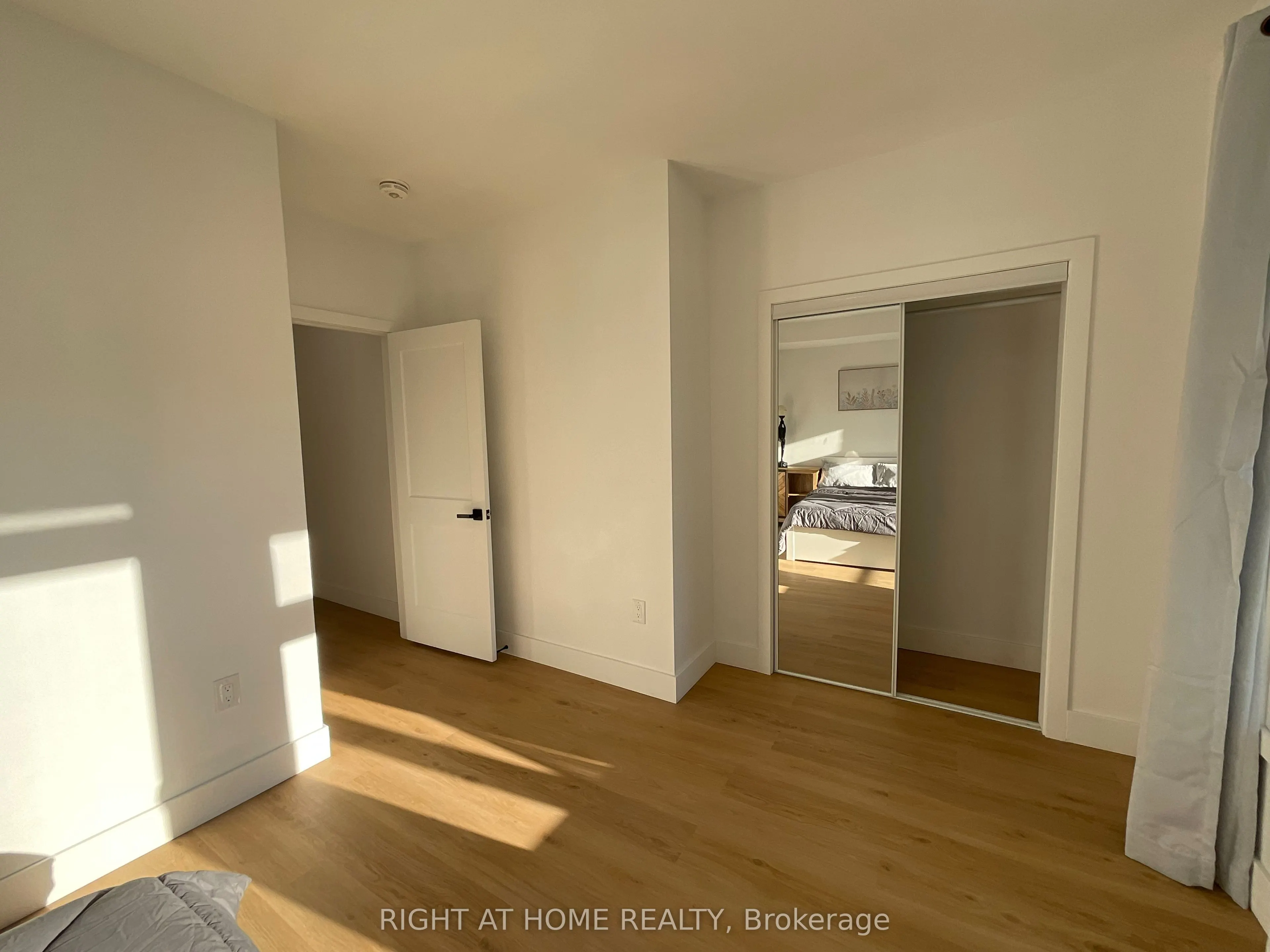 674 Manning Avenue, #Second floor