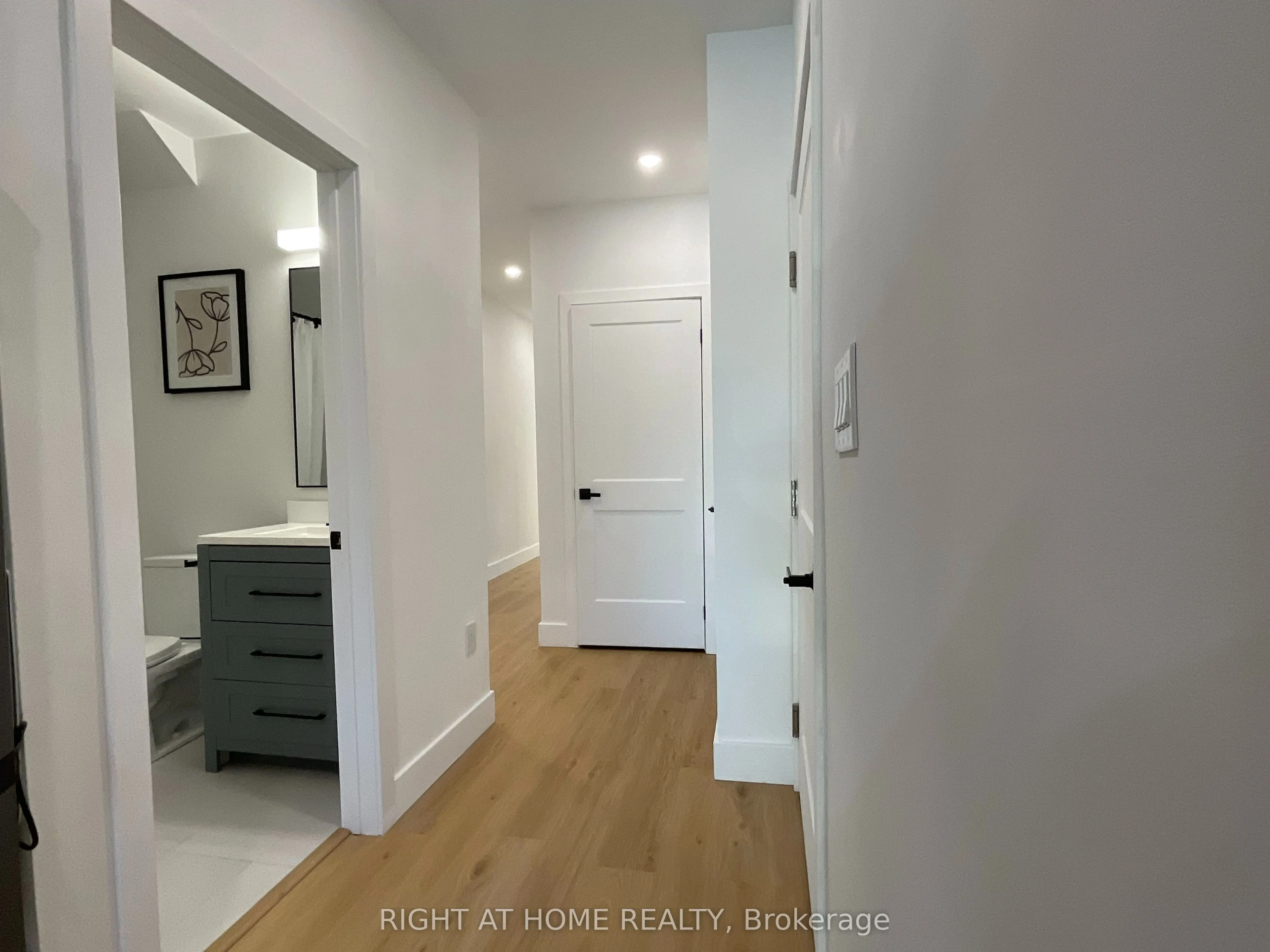 674 Manning Avenue, #Second floor