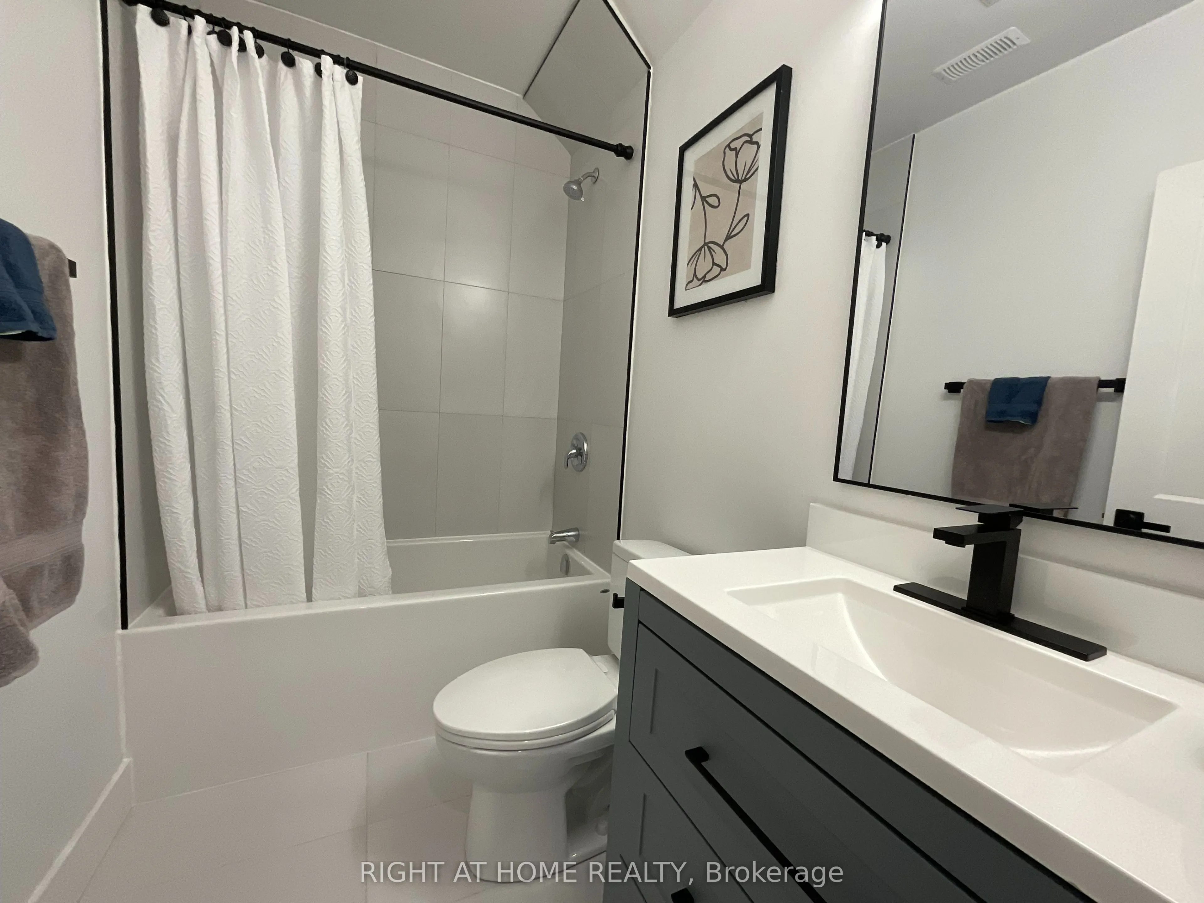674 Manning Avenue, #Second floor