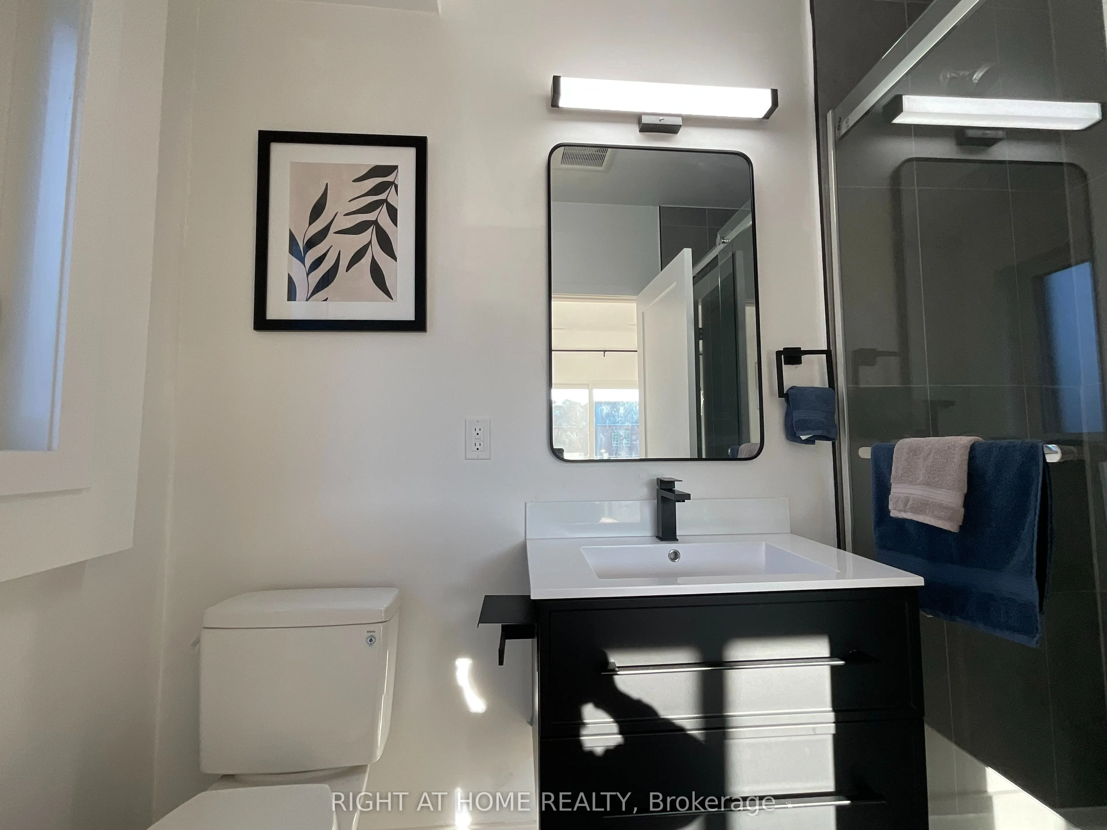 674 Manning Avenue, #Second floor