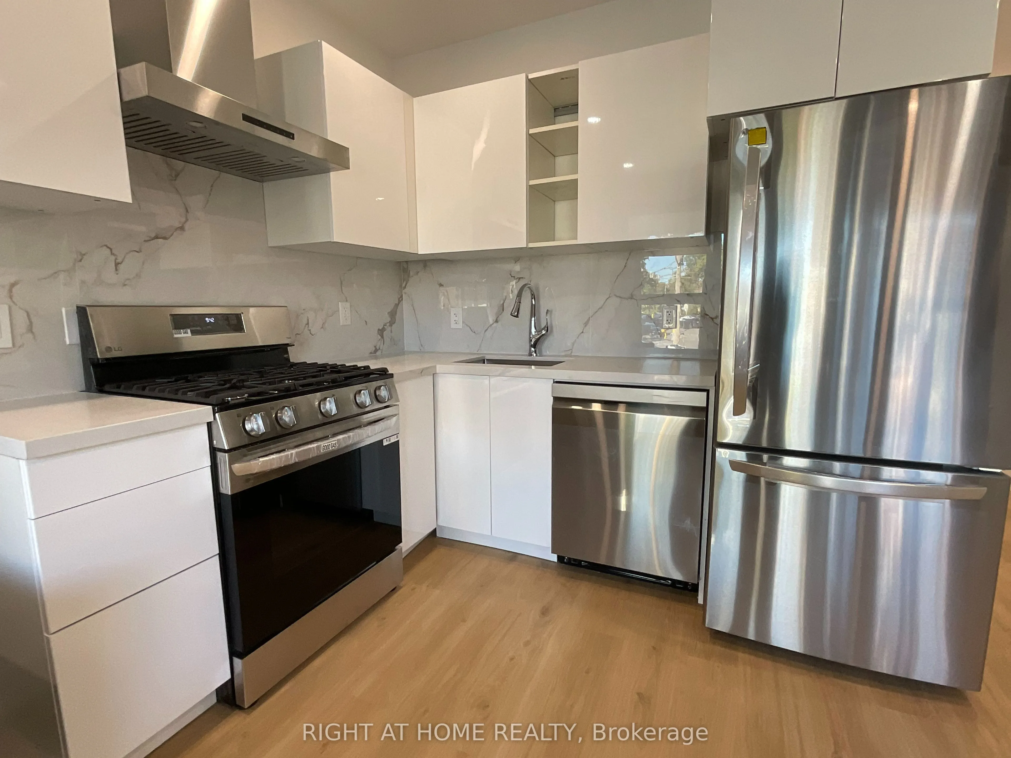 674 Manning Avenue, #Second floor