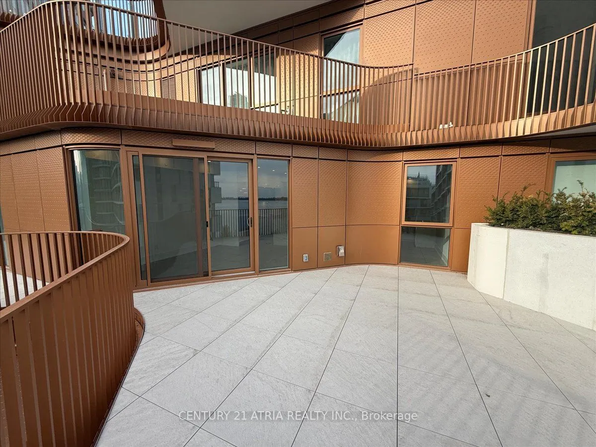 155 Merchants' Wharf, #516