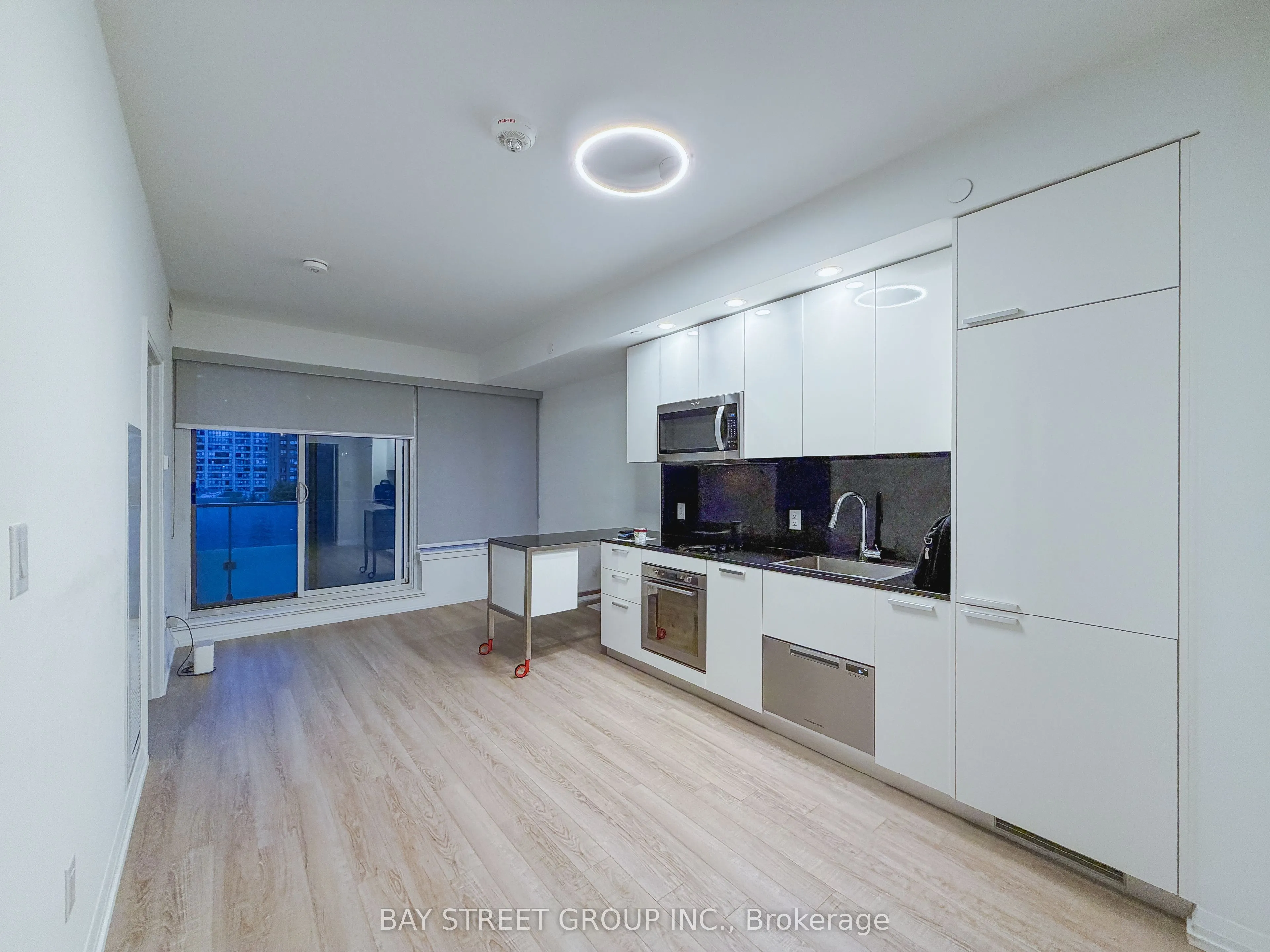 75 Canterbury Place, #812