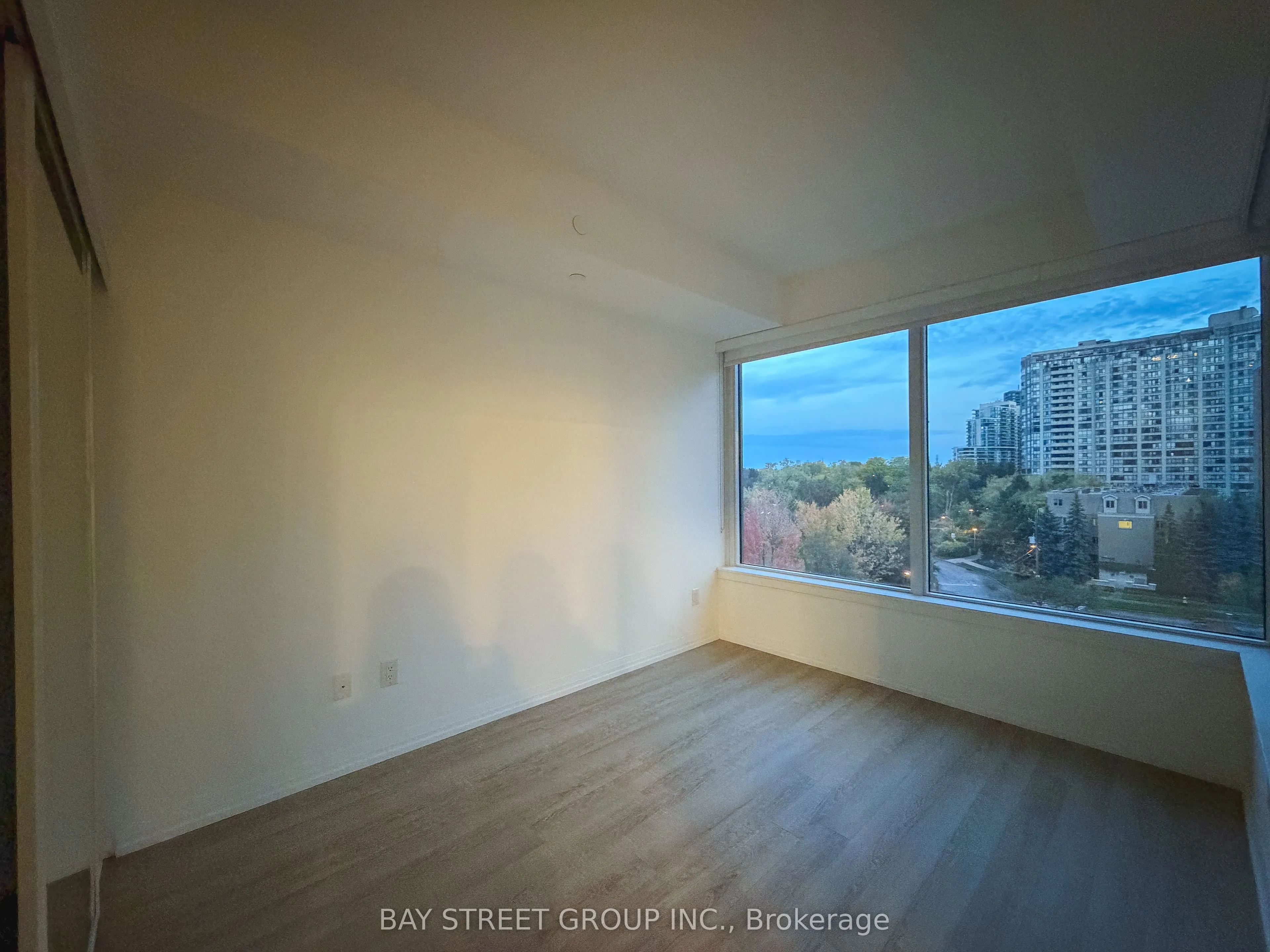 75 Canterbury Place, #812