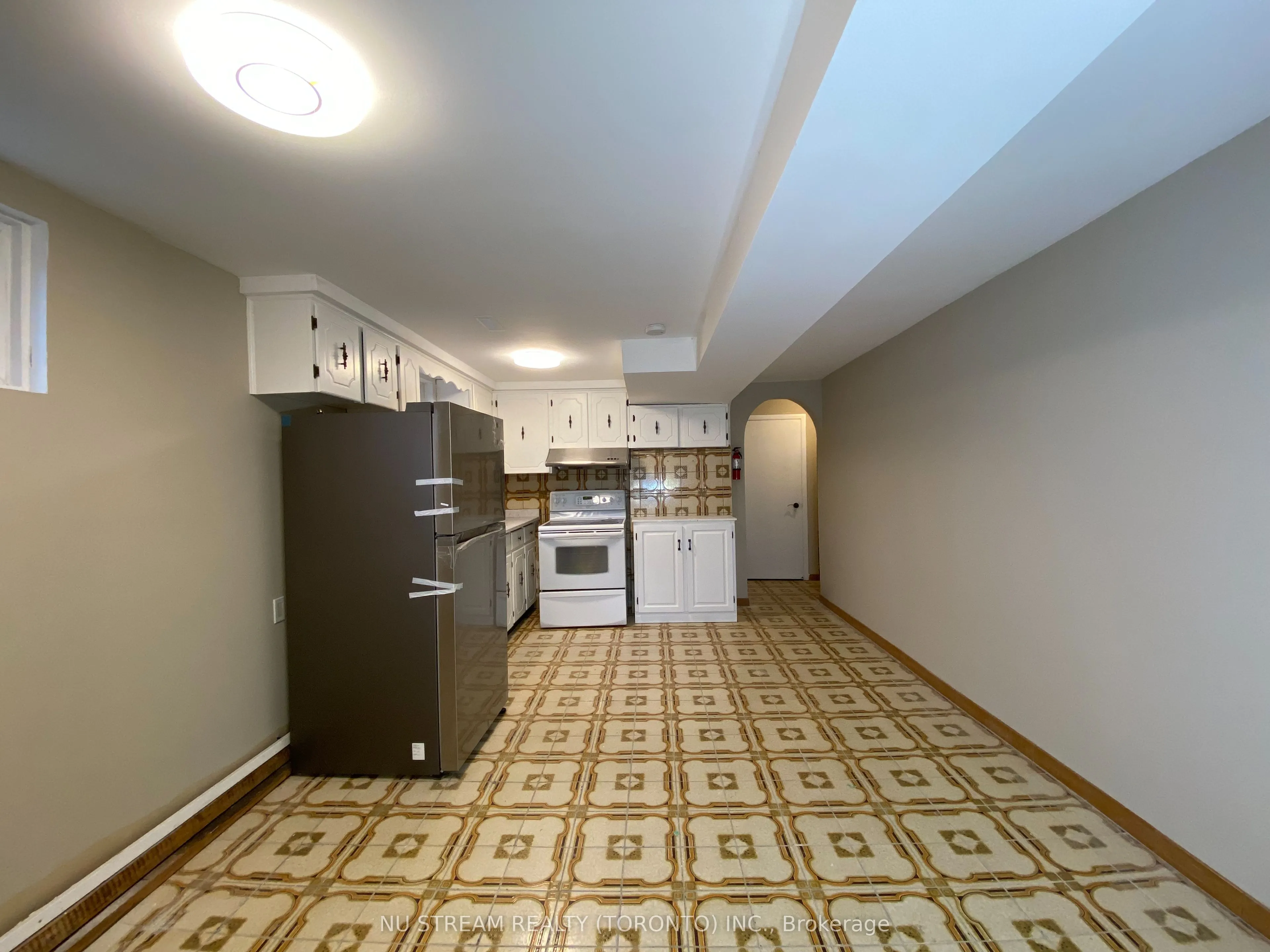 30 Hickorynut Dr Drive