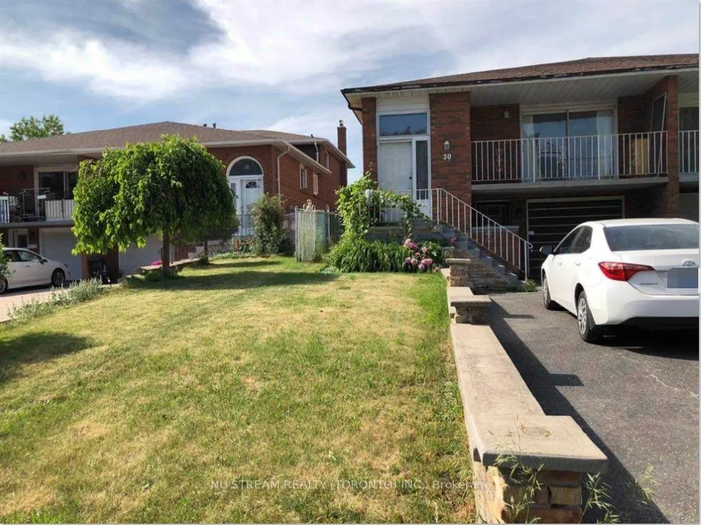30 Hickorynut Dr Drive