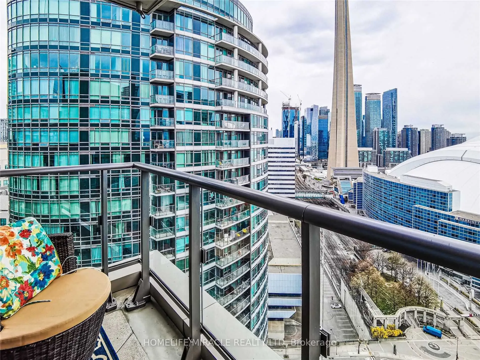 373 Front St W Street, #3106