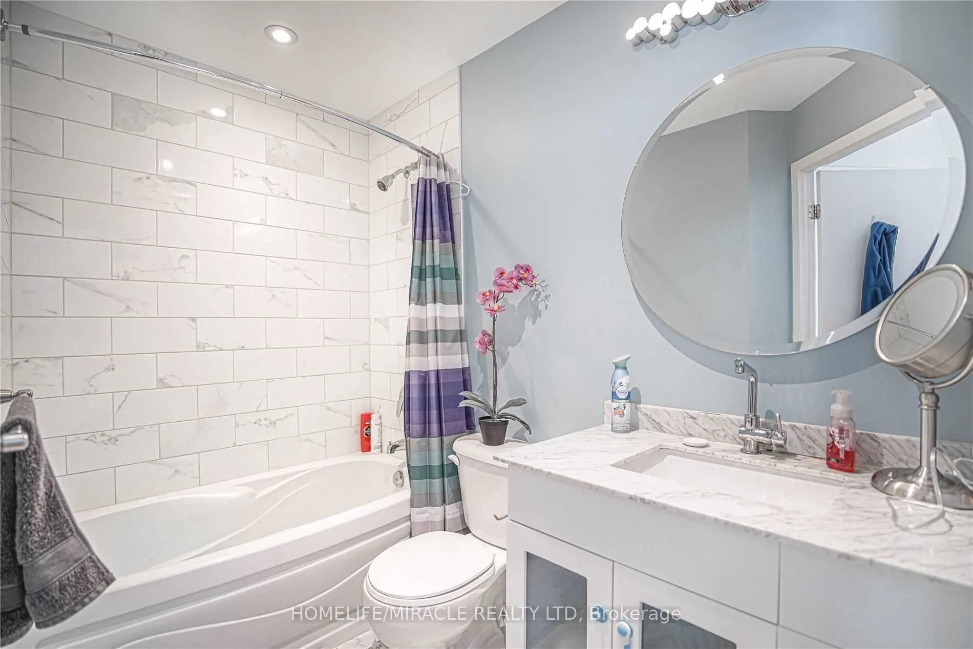 373 Front St W Street, #3106