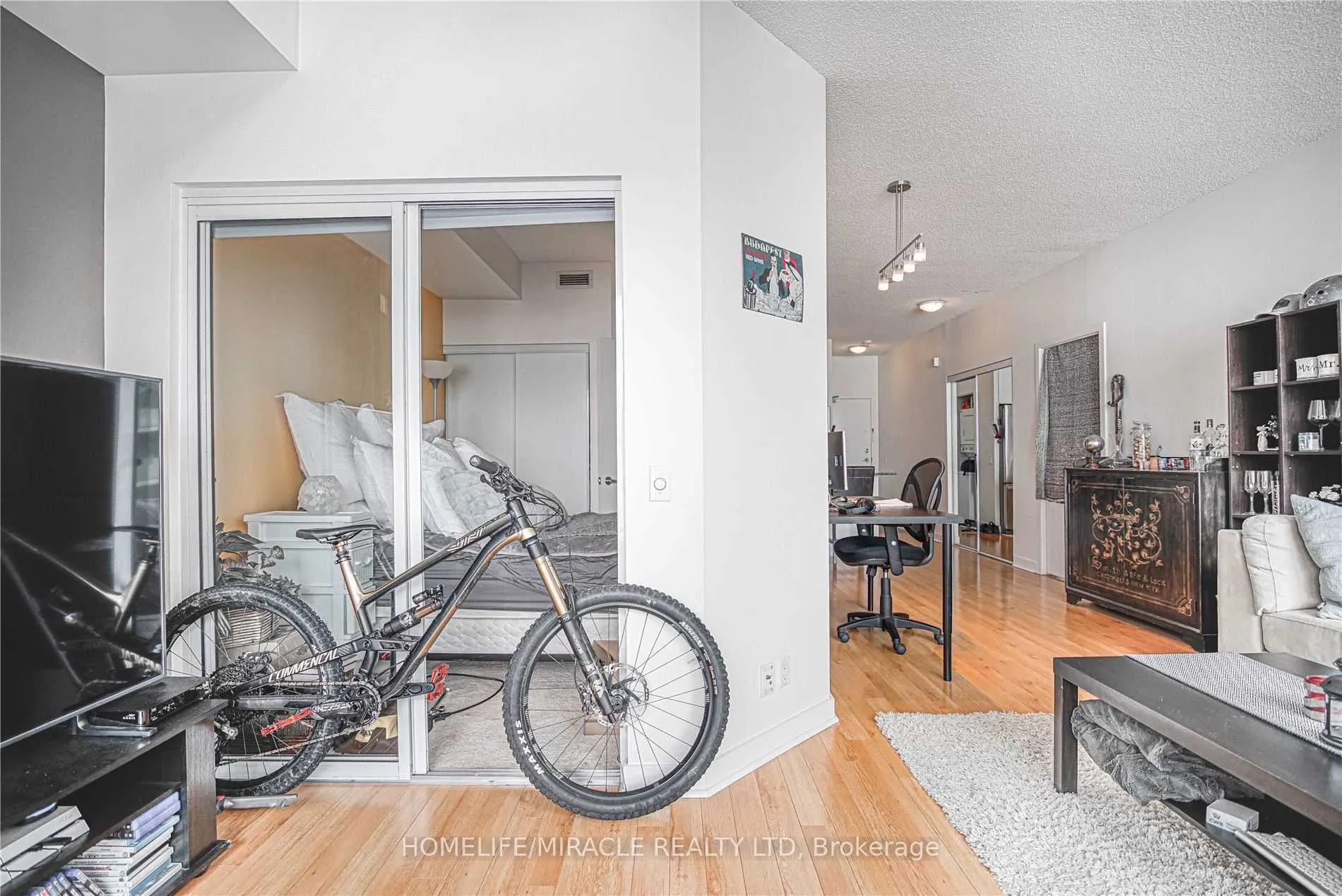 373 Front St W Street, #3106